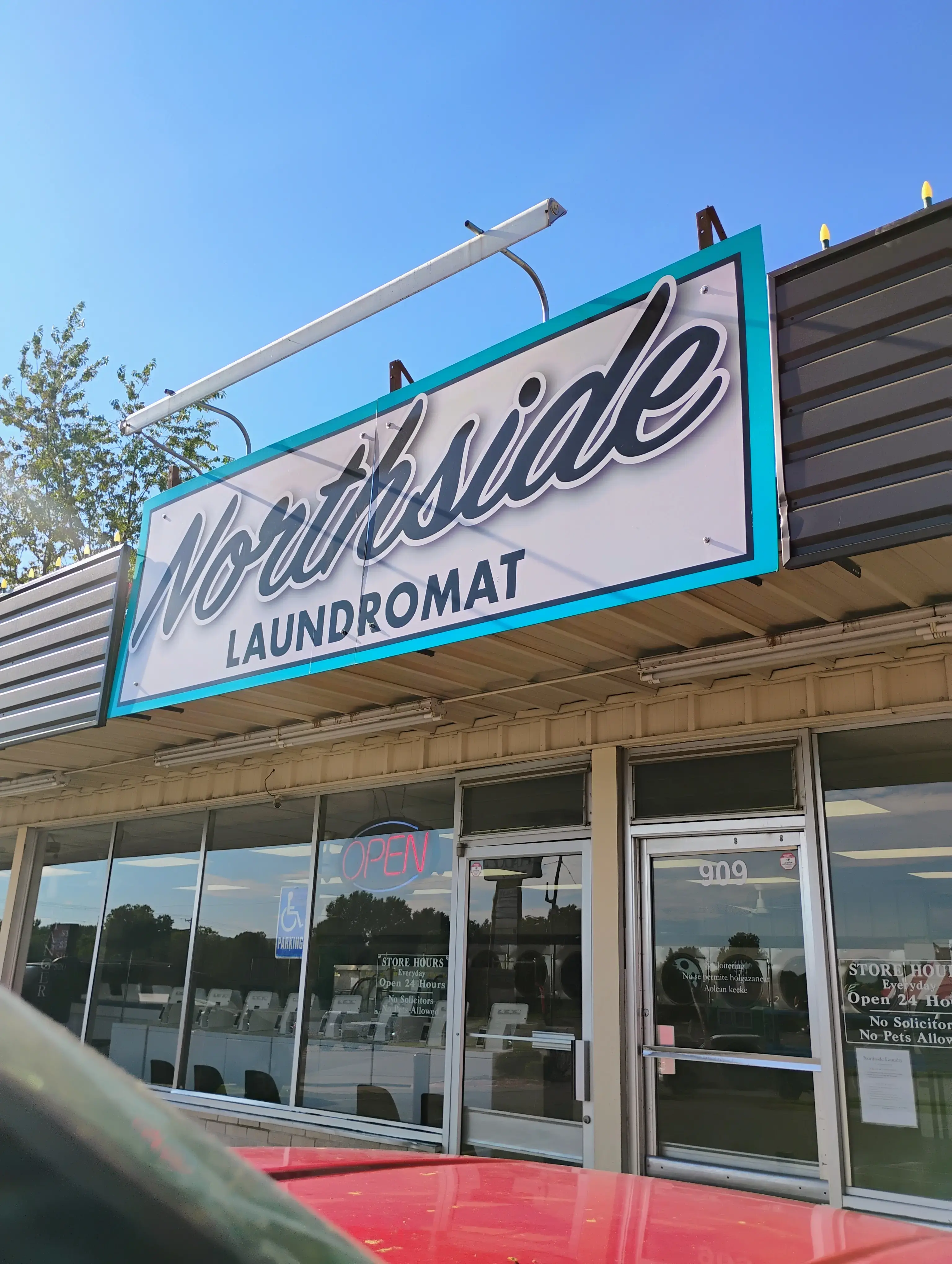 Northside Laundry - Image 2