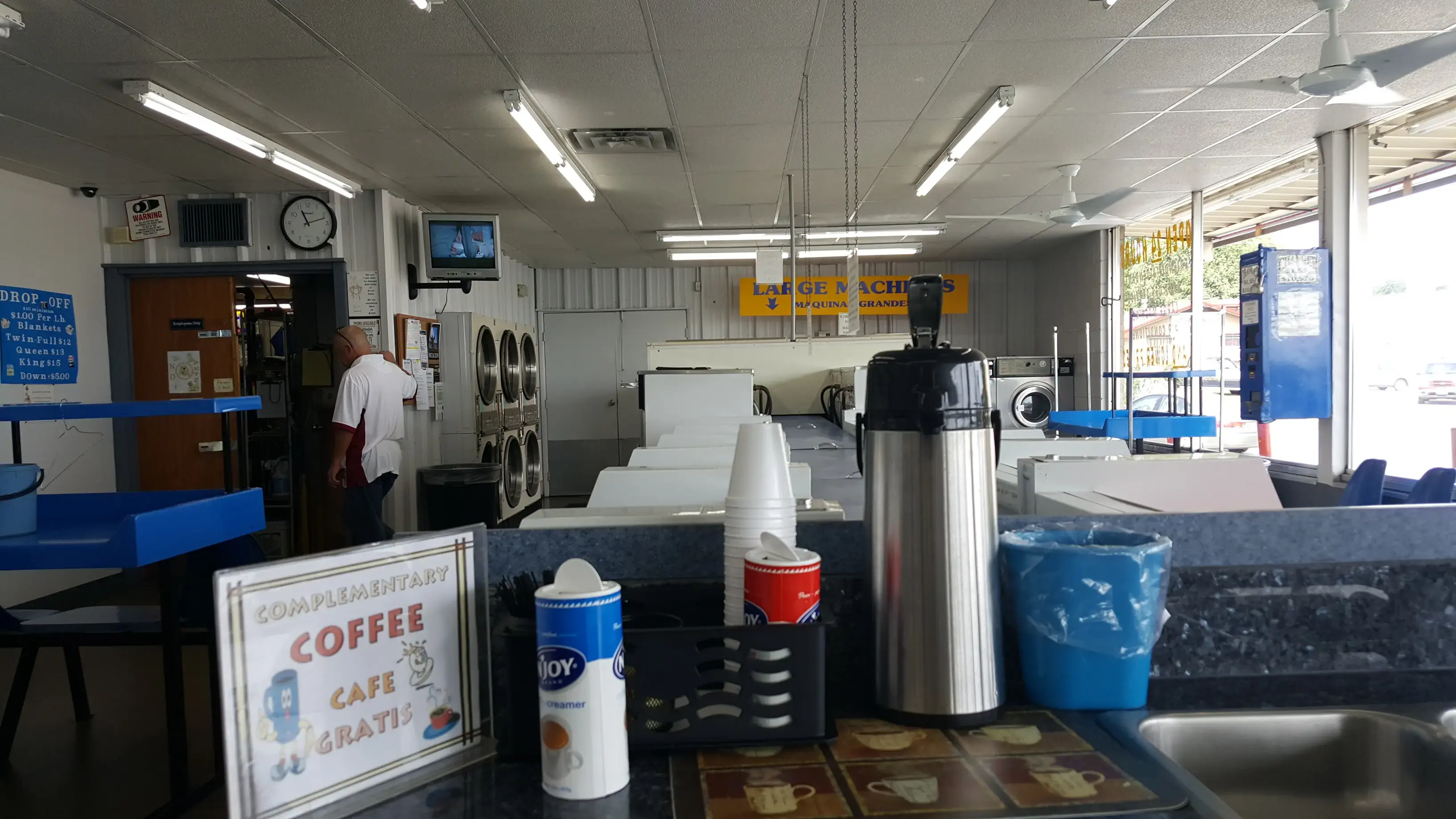 Northside Laundry - Image 8