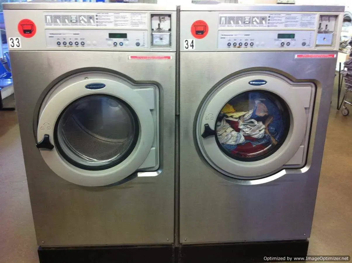 Northside Laundry thumbnail 12
