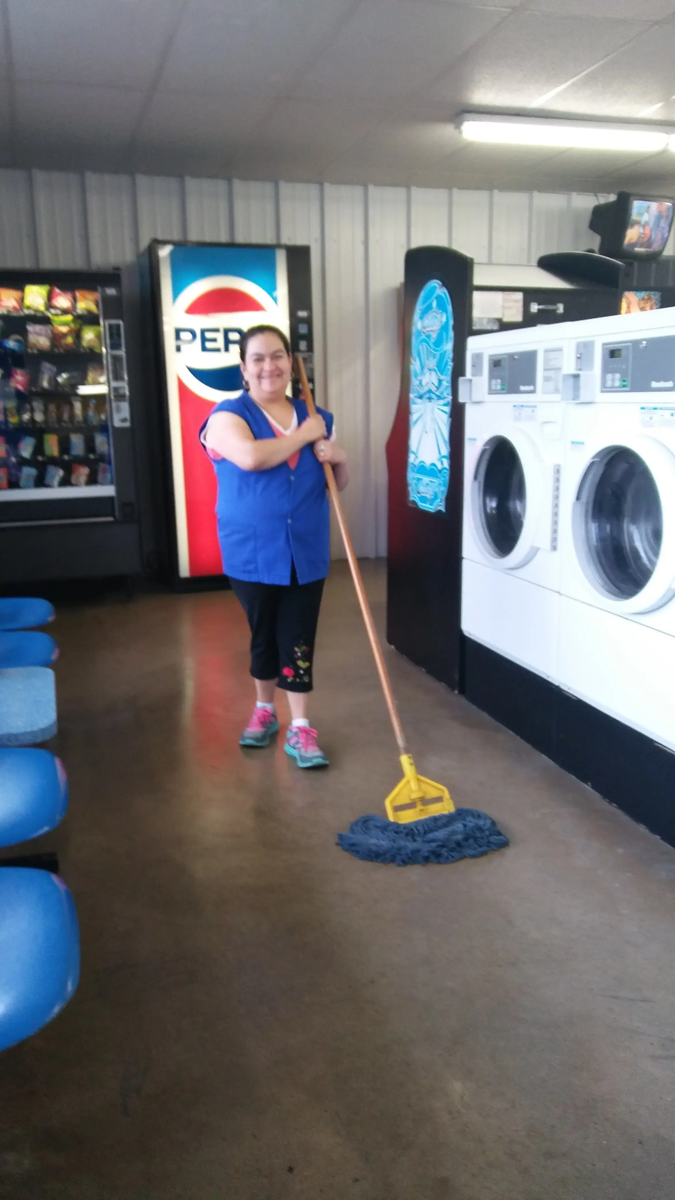 Northside Laundry - Image 10