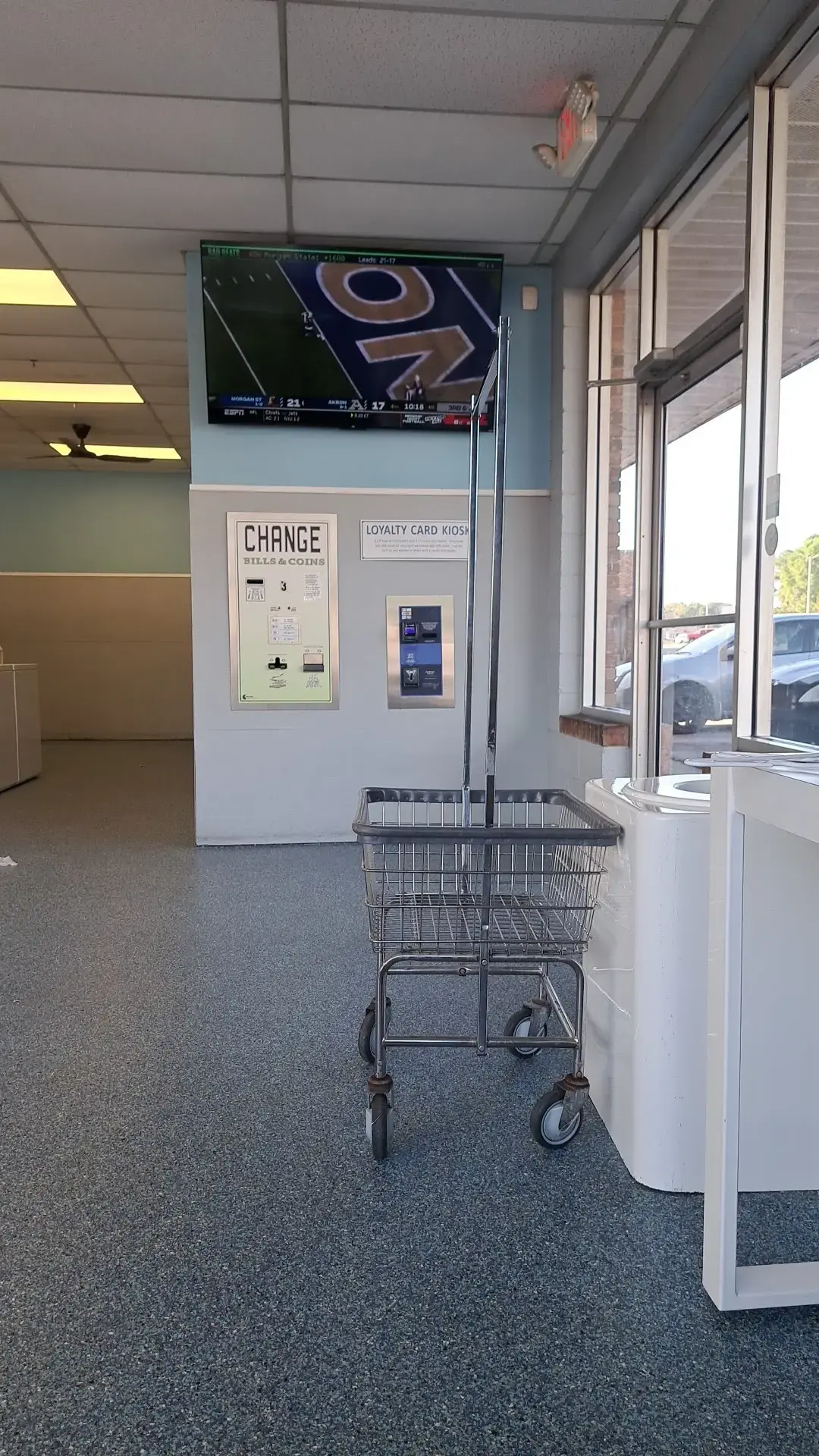 Northway Coin Laundry thumbnail 9