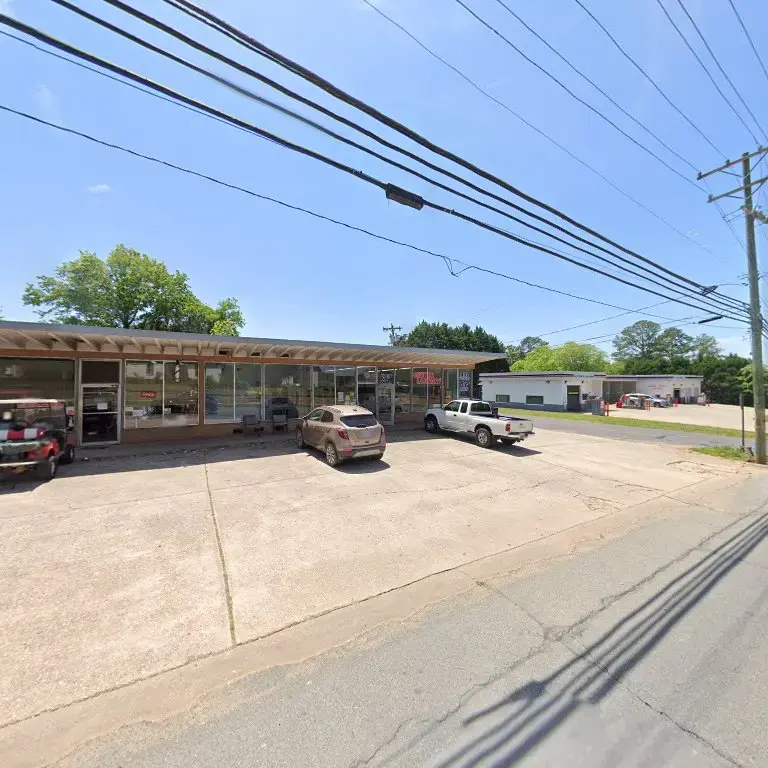Norwood Center Laundry - Image 19