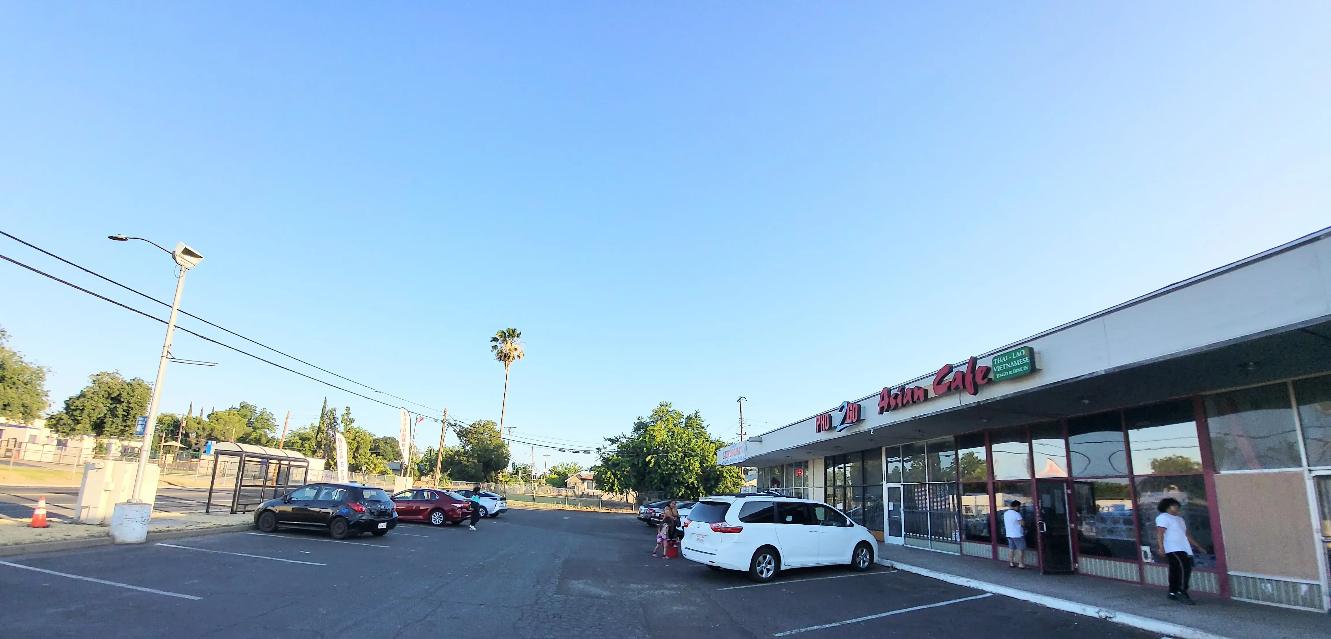 Norwood Laundromat thumbnail 18