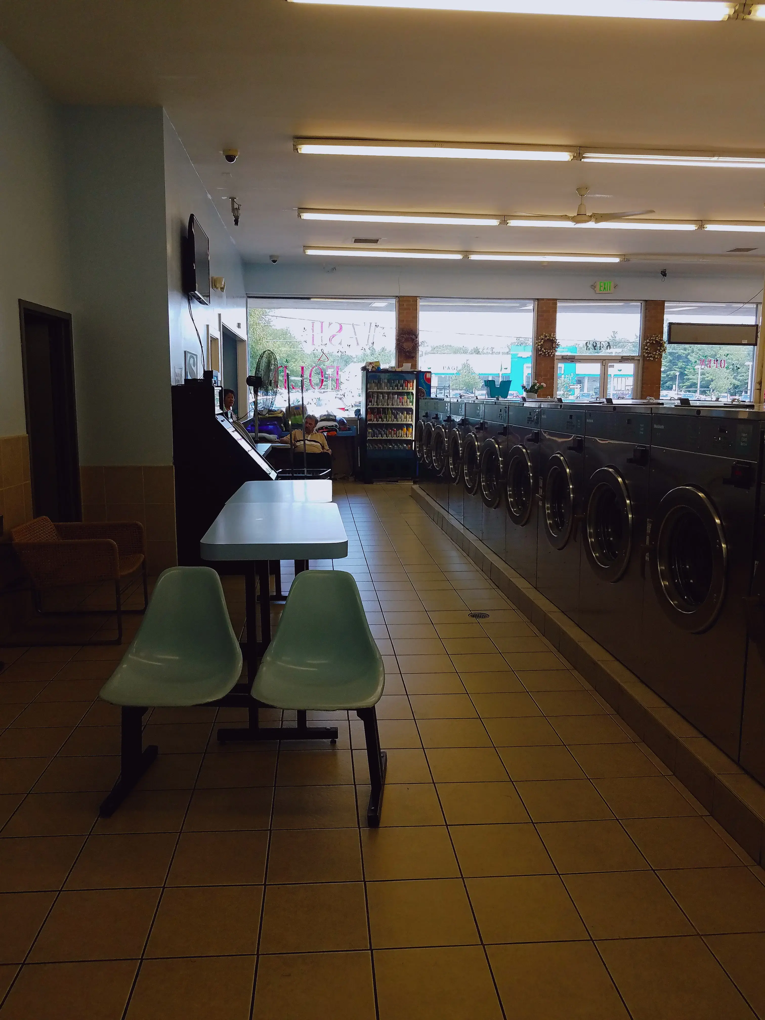 Number One Laundromat - Image 14