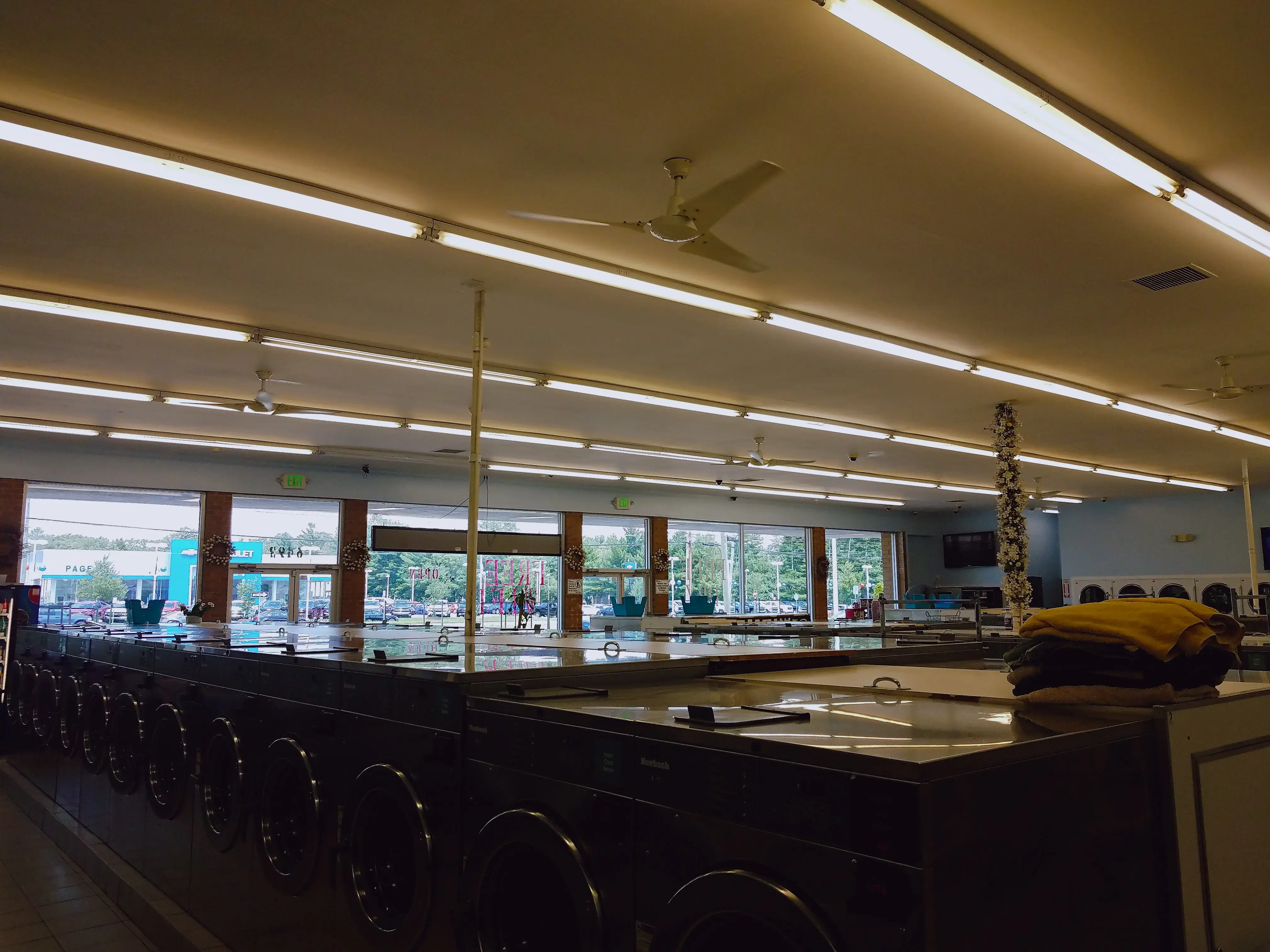 Number One Laundromat - Image 8