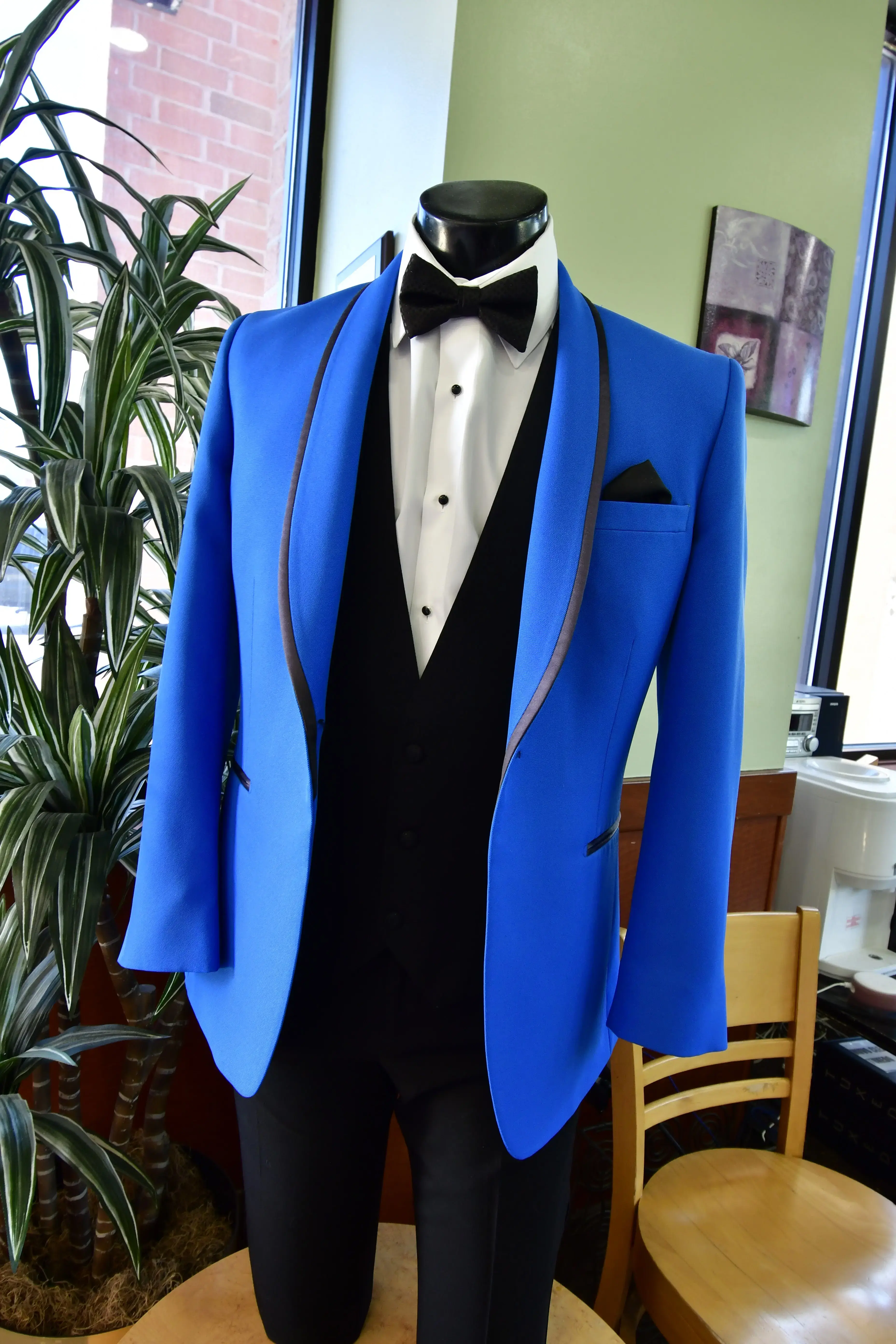 NUVO Dry Cleaners thumbnail 11