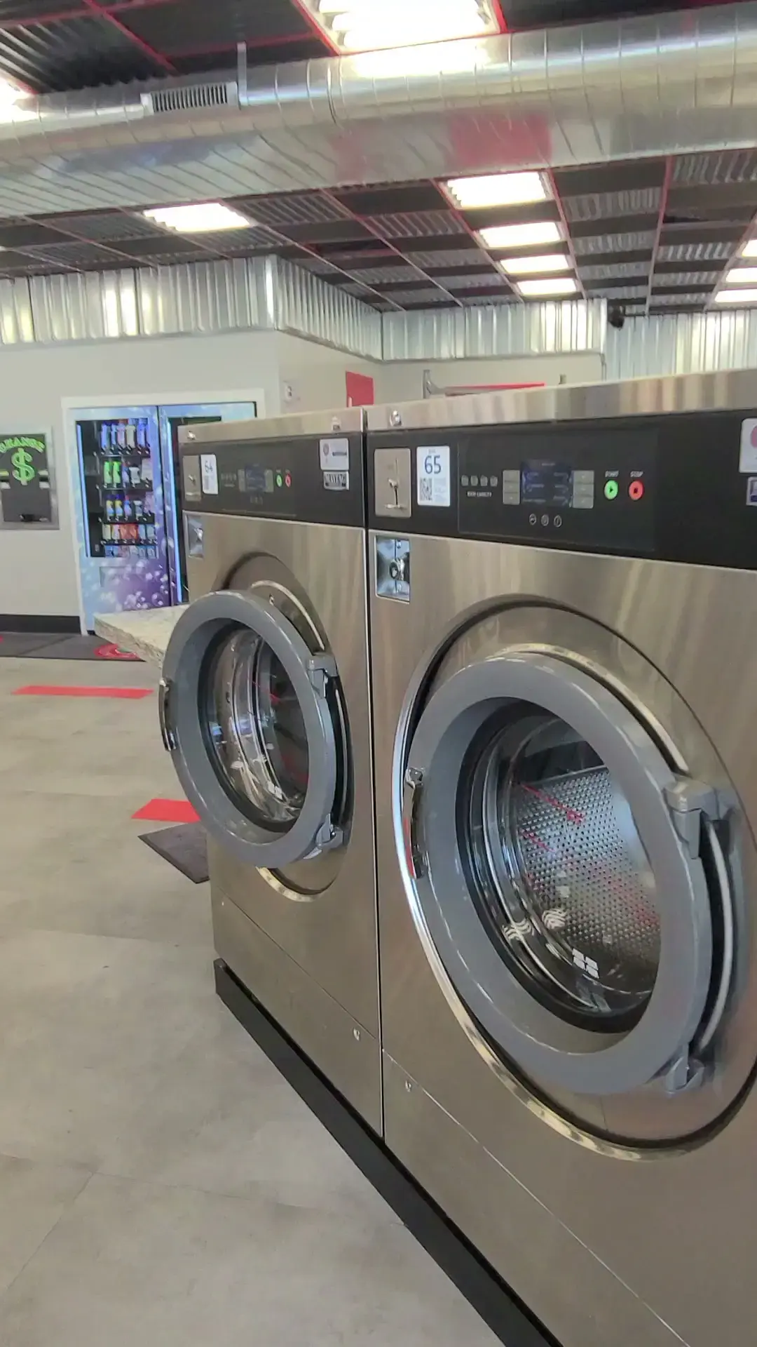 O-Town Downtown Coin Laundry - Image 7