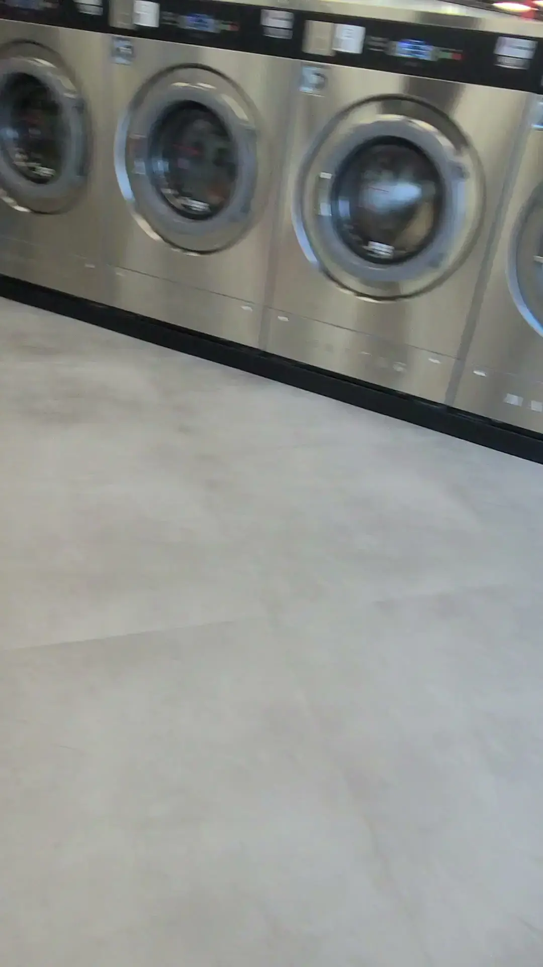 O-Town Downtown Coin Laundry thumbnail 2