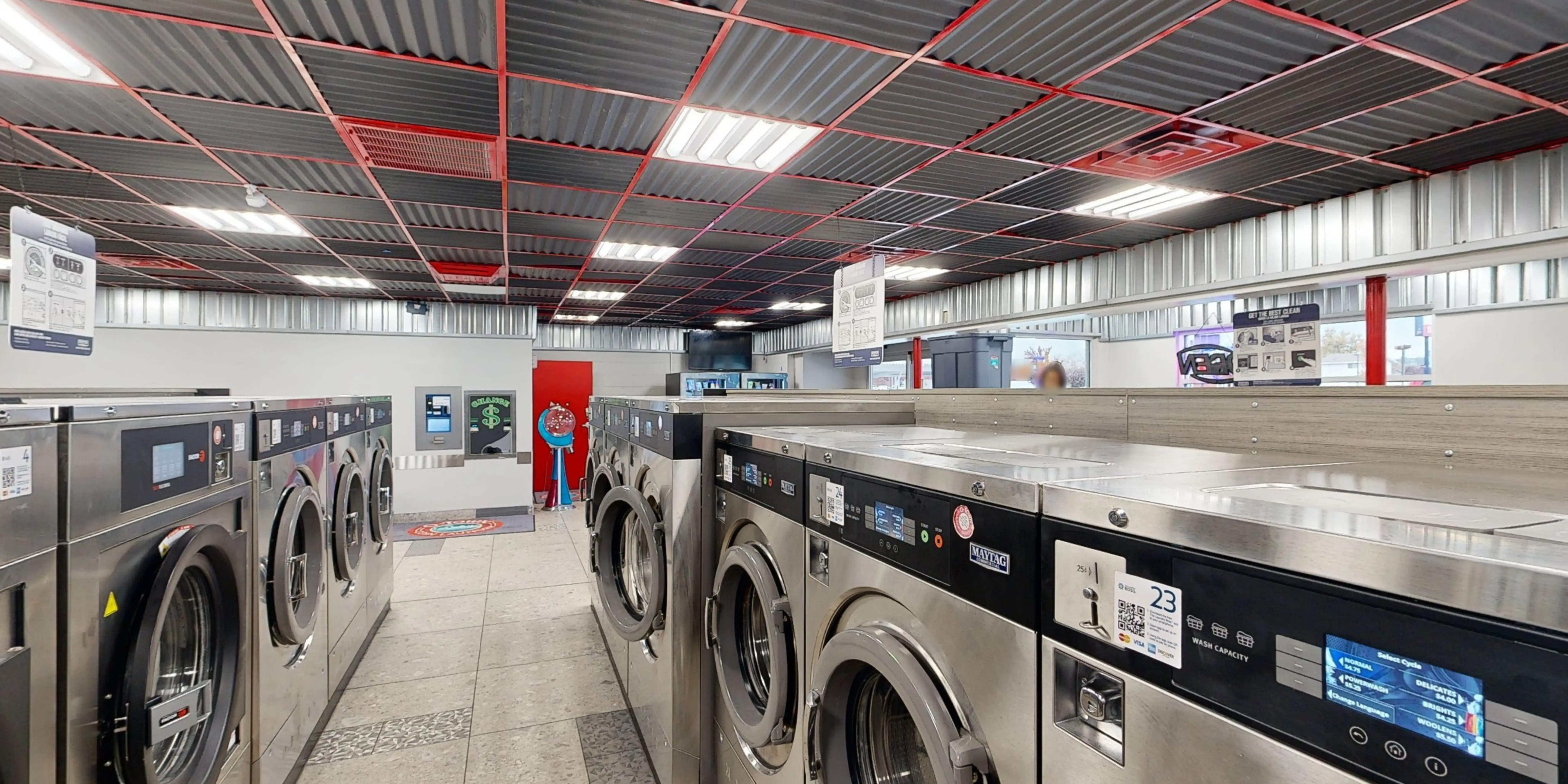 O-Town Laundry Hut thumbnail 3