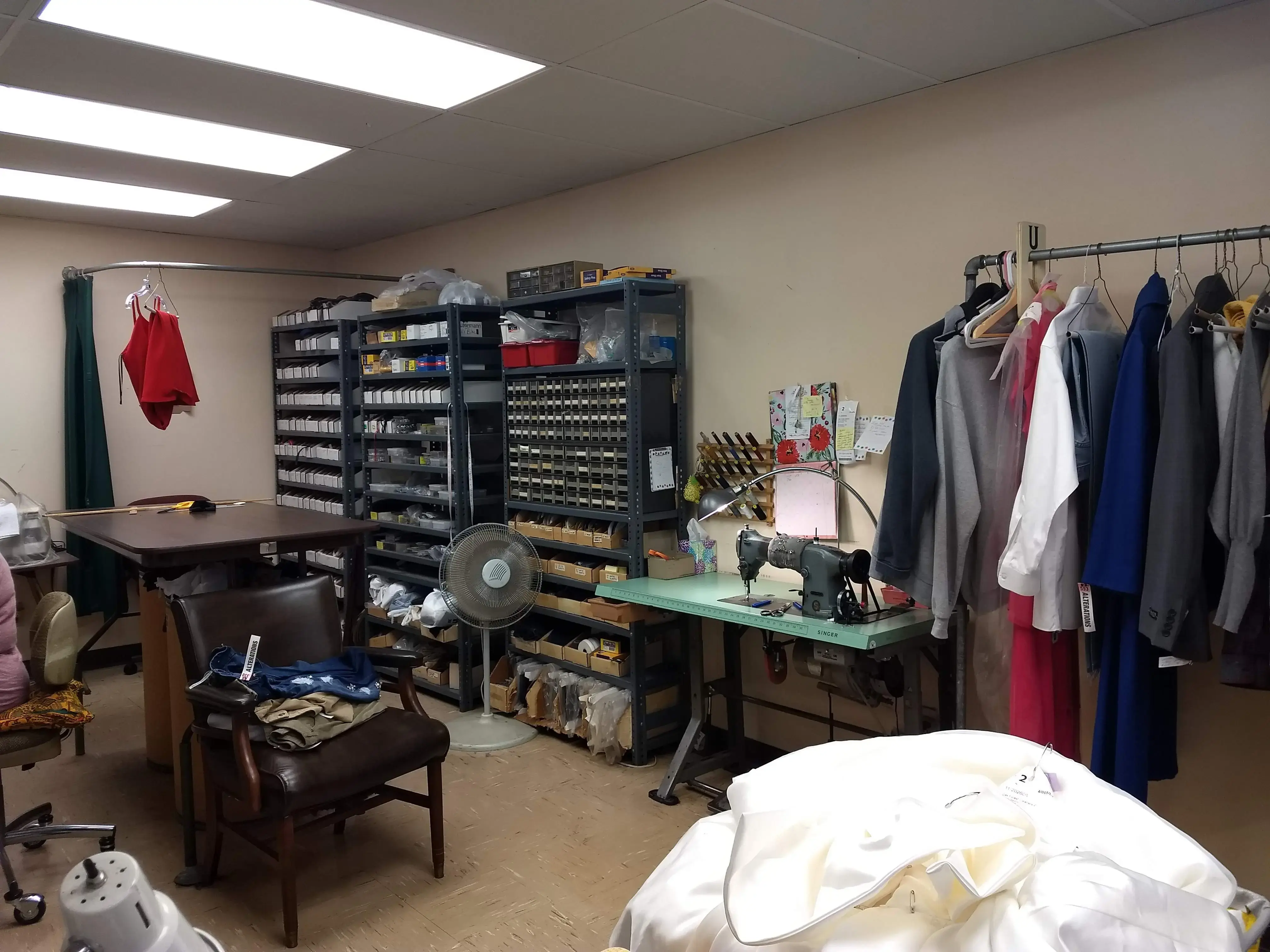 Oak Forest Cleaners & Laundry thumbnail 3