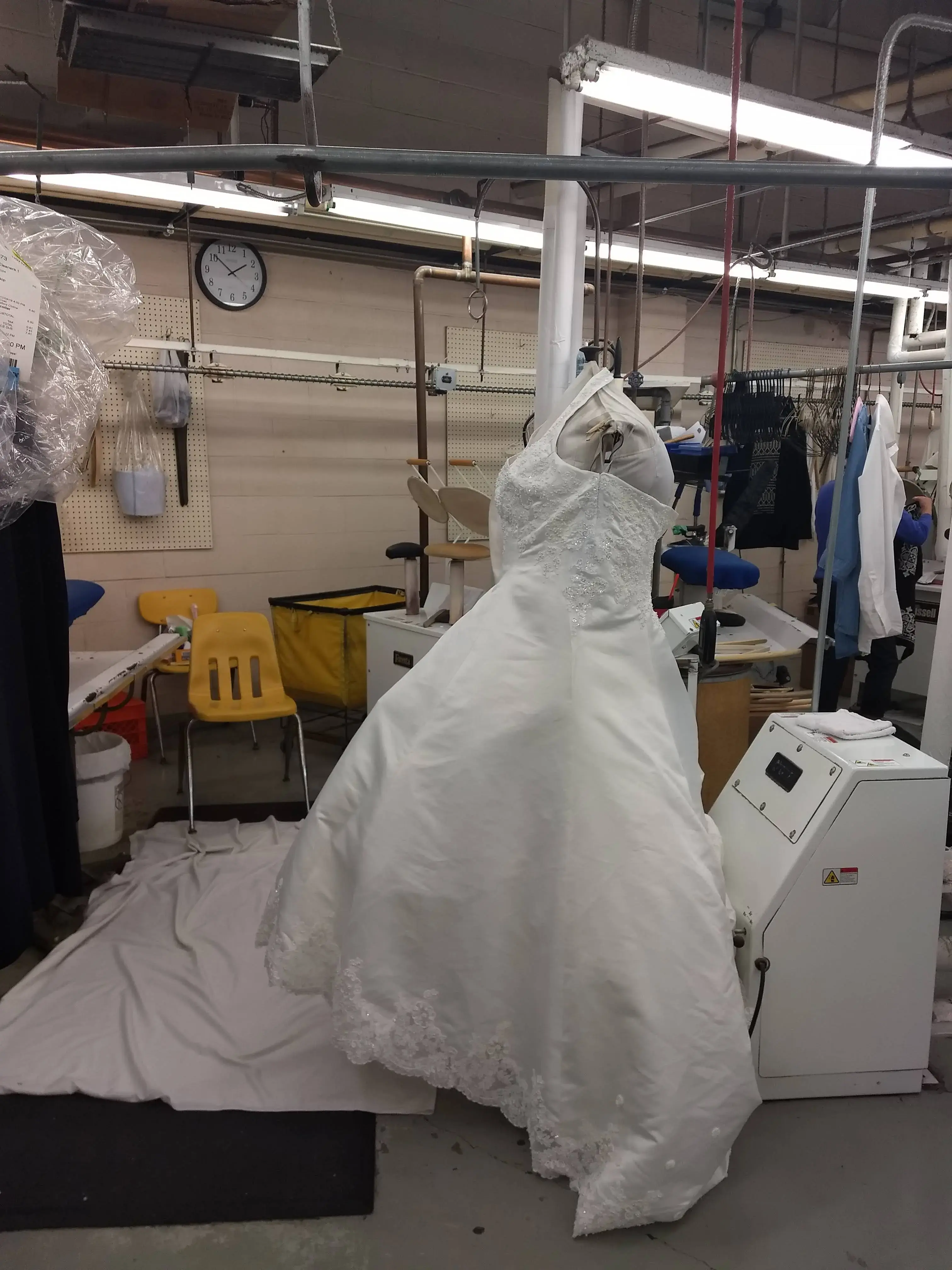 Oak Forest Cleaners & Laundry - Image 7