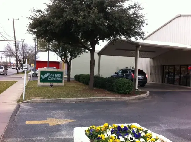 Oak Park Cleaners thumbnail 5