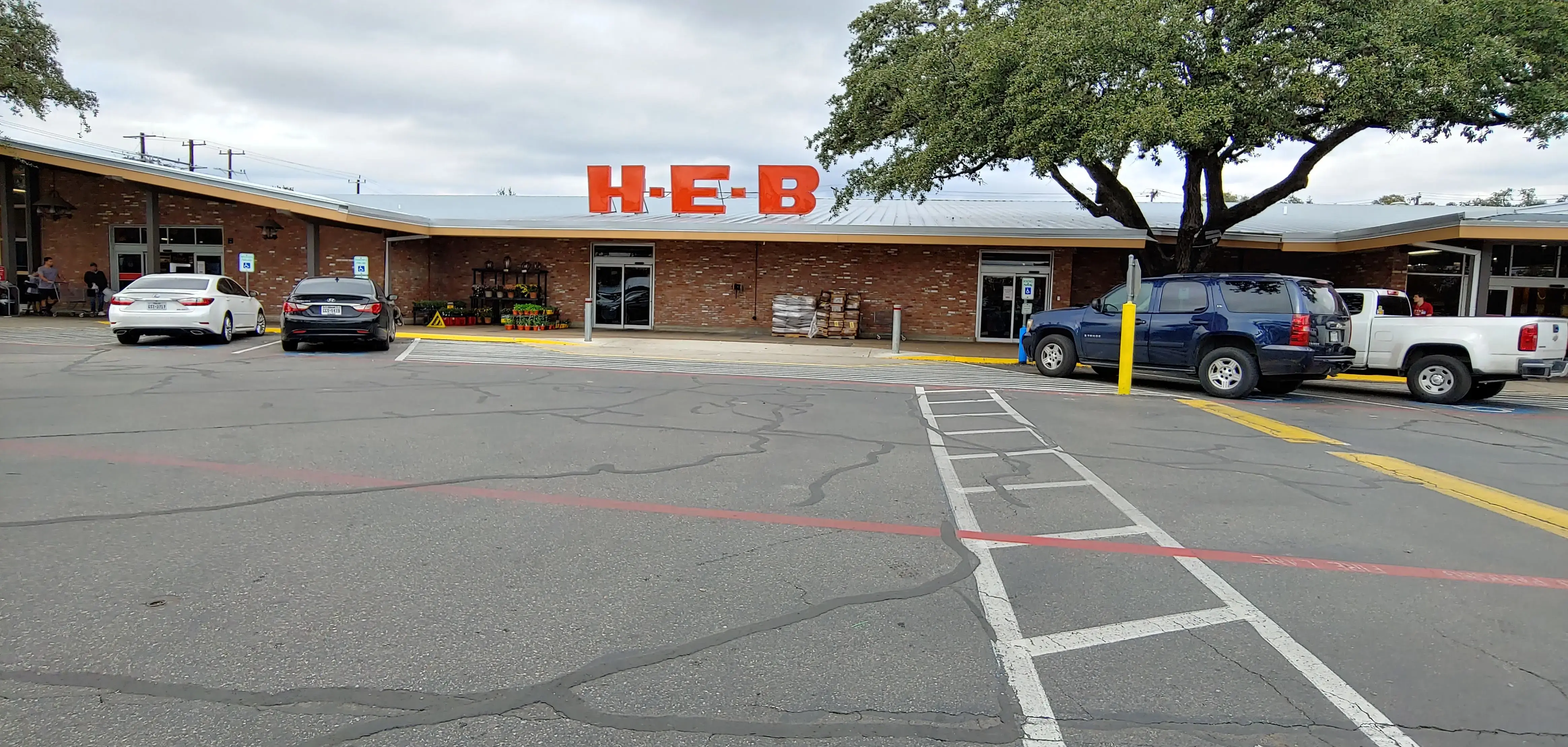 Oak Park Cleaners thumbnail 2