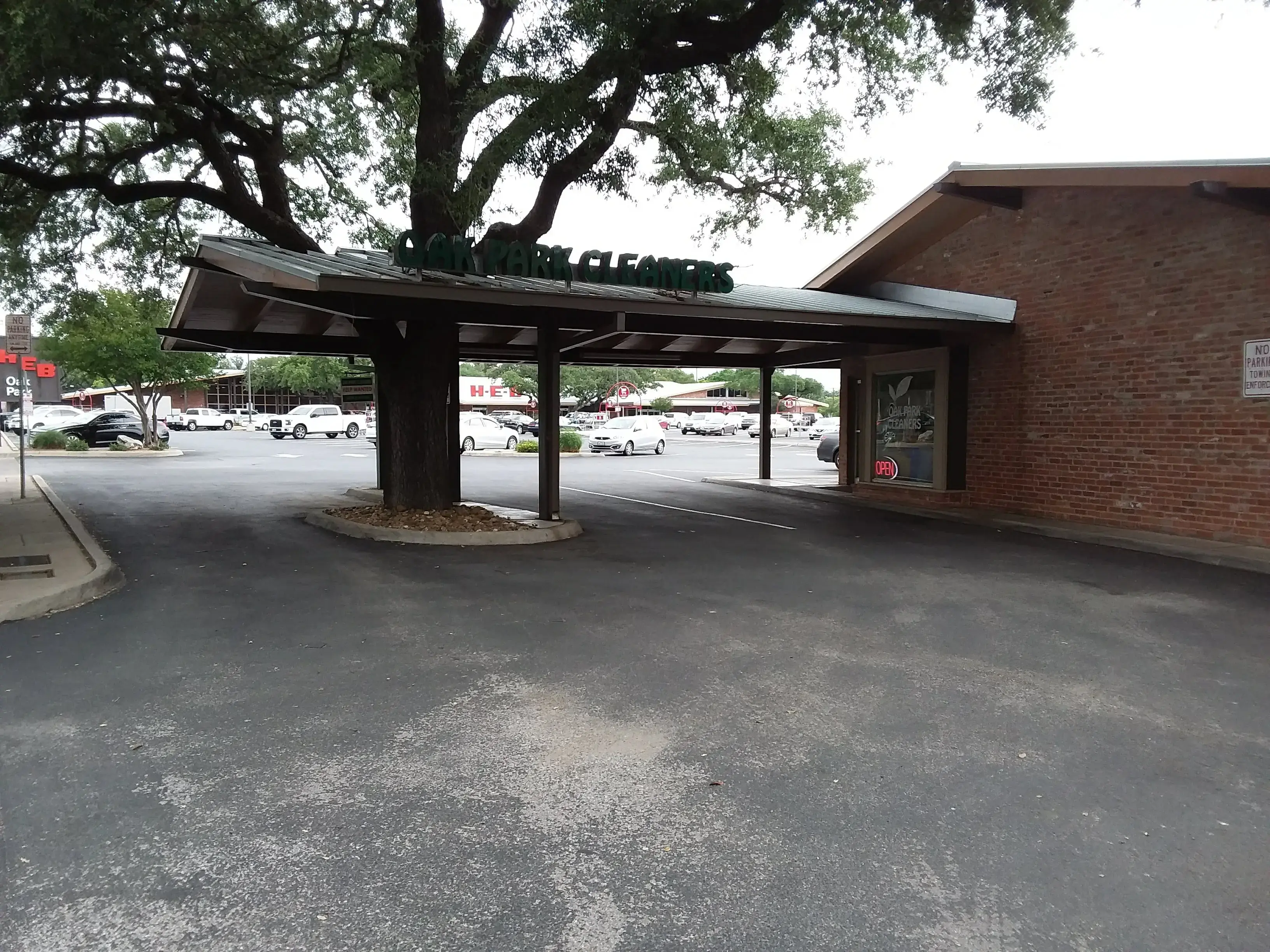 Oak Park Cleaners - Image 13