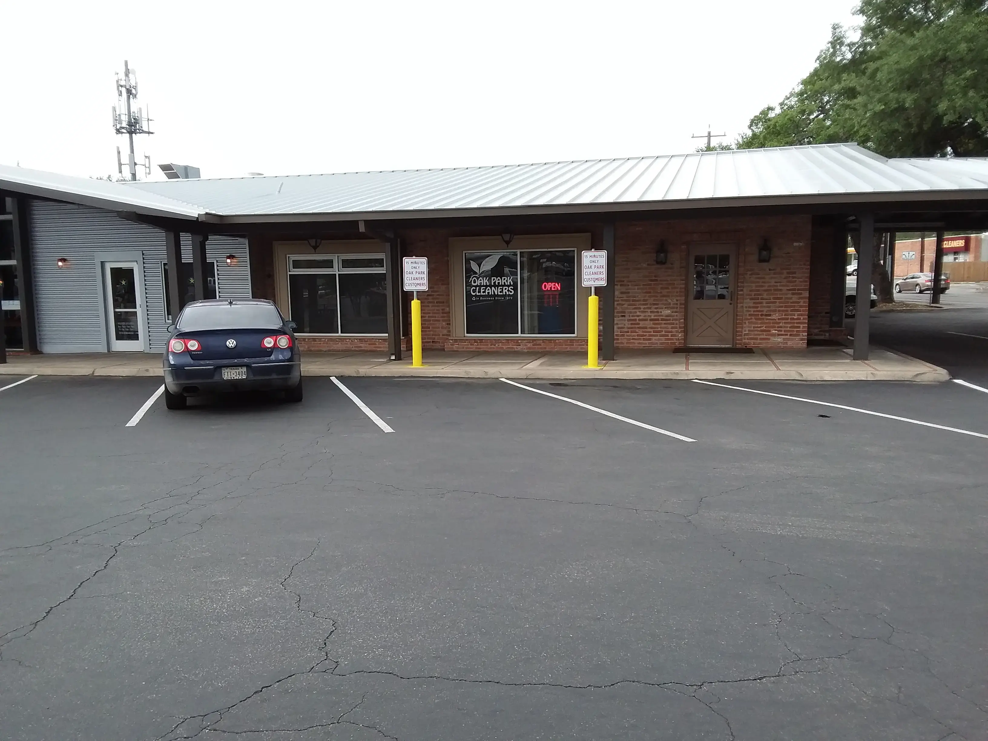 Oak Park Cleaners - Image 9