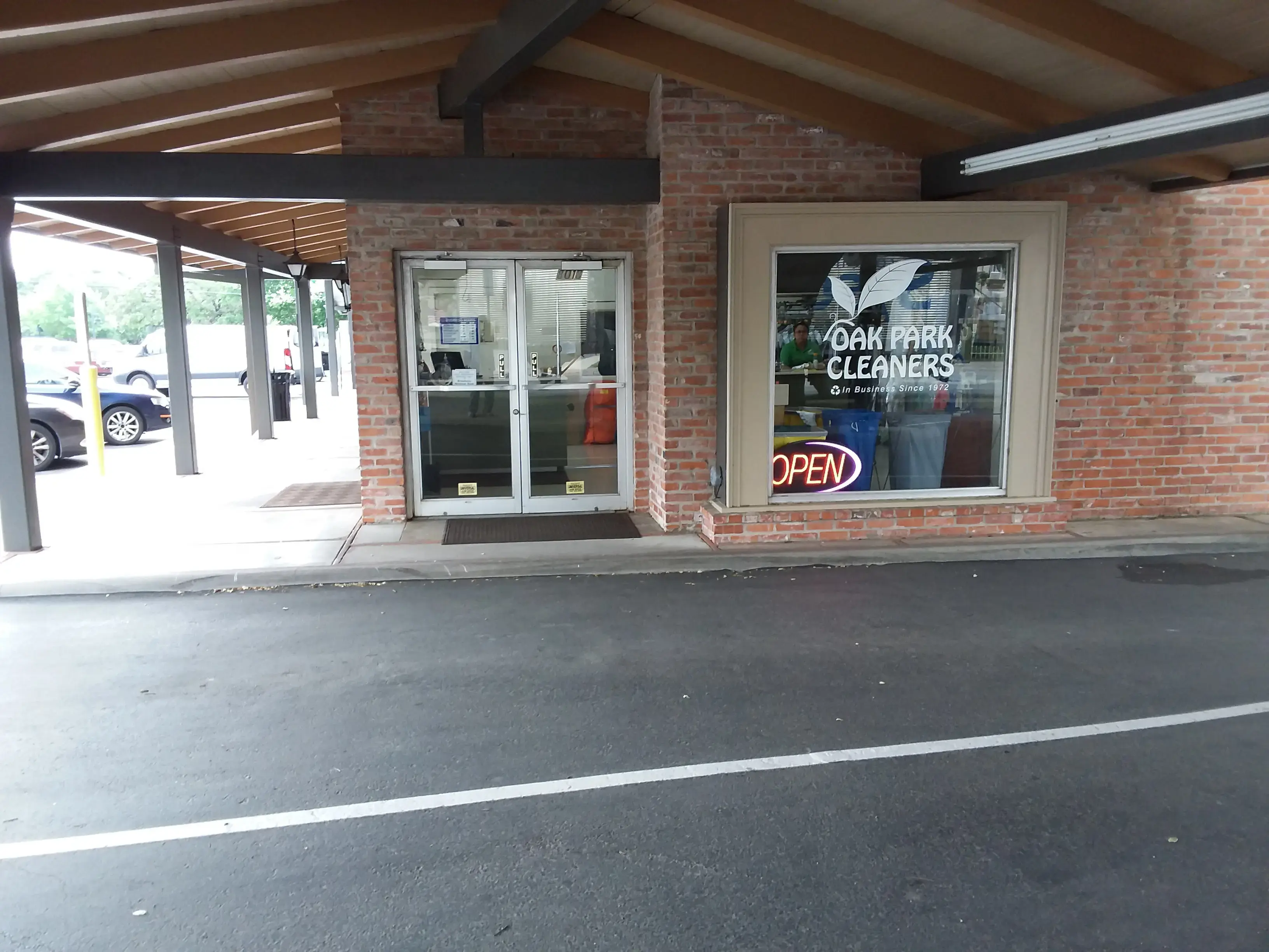 Oak Park Cleaners - Image 12