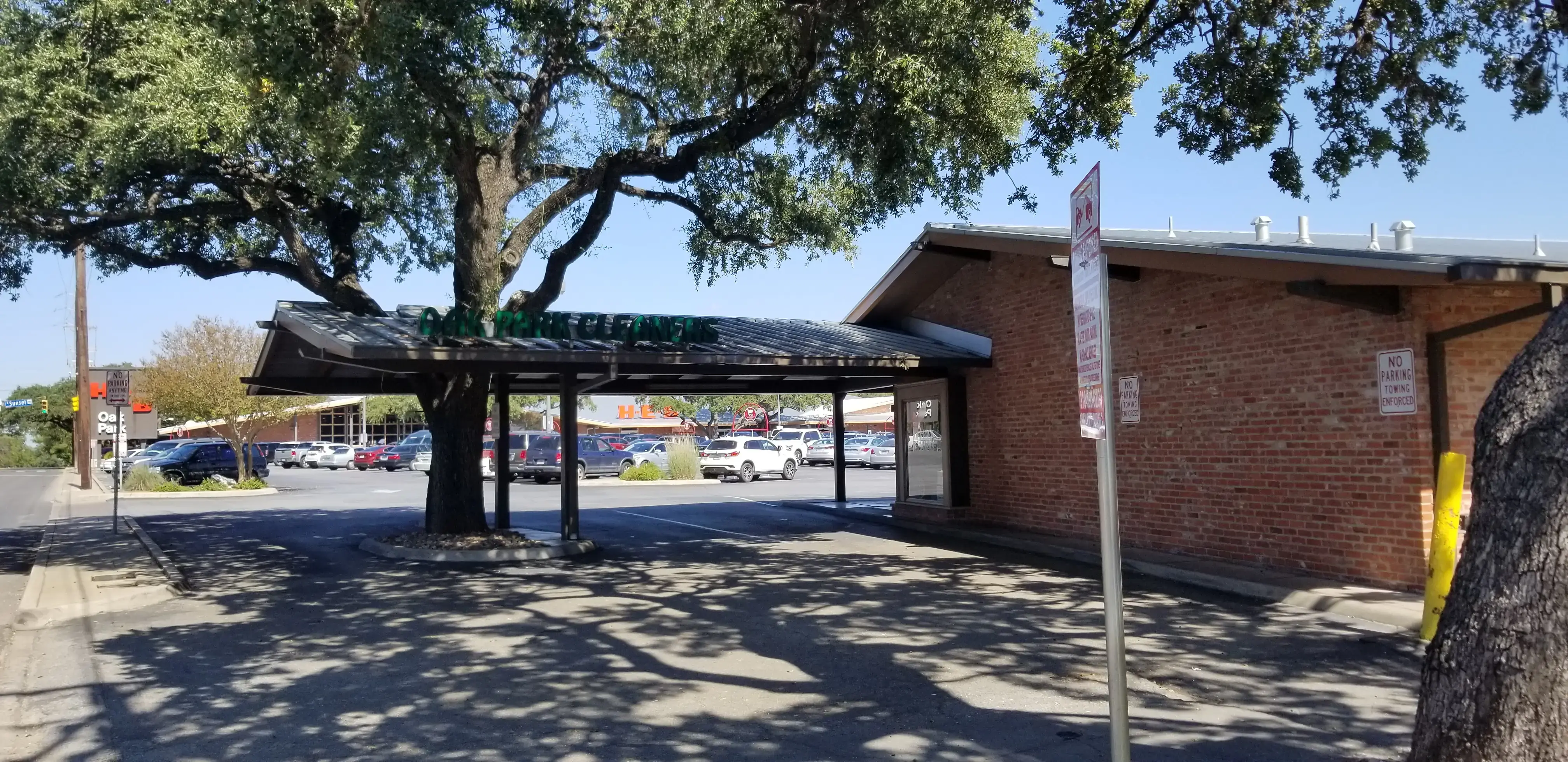 Oak Park Cleaners thumbnail 11