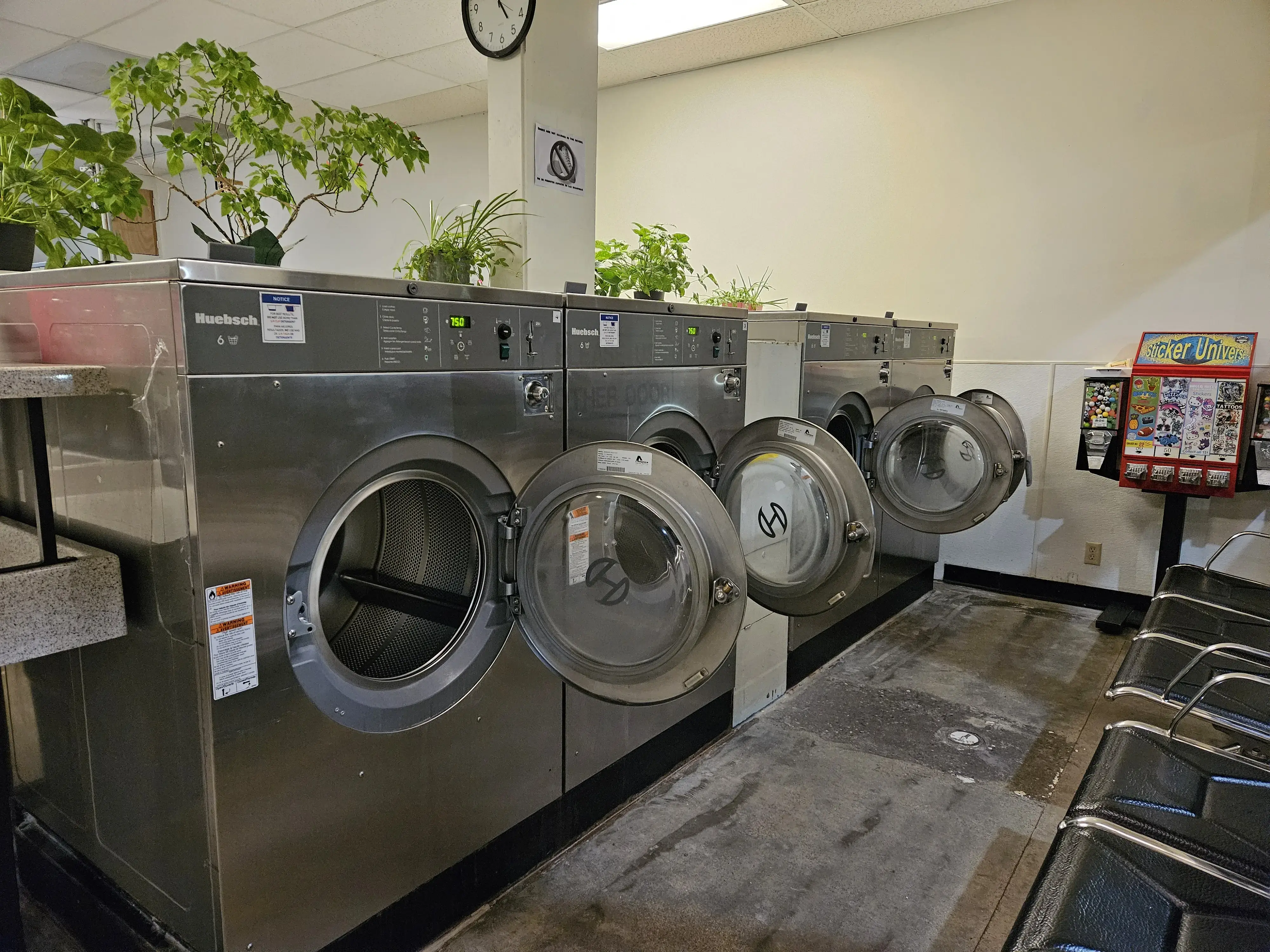 Oak Tree Village Laundry - Image 3