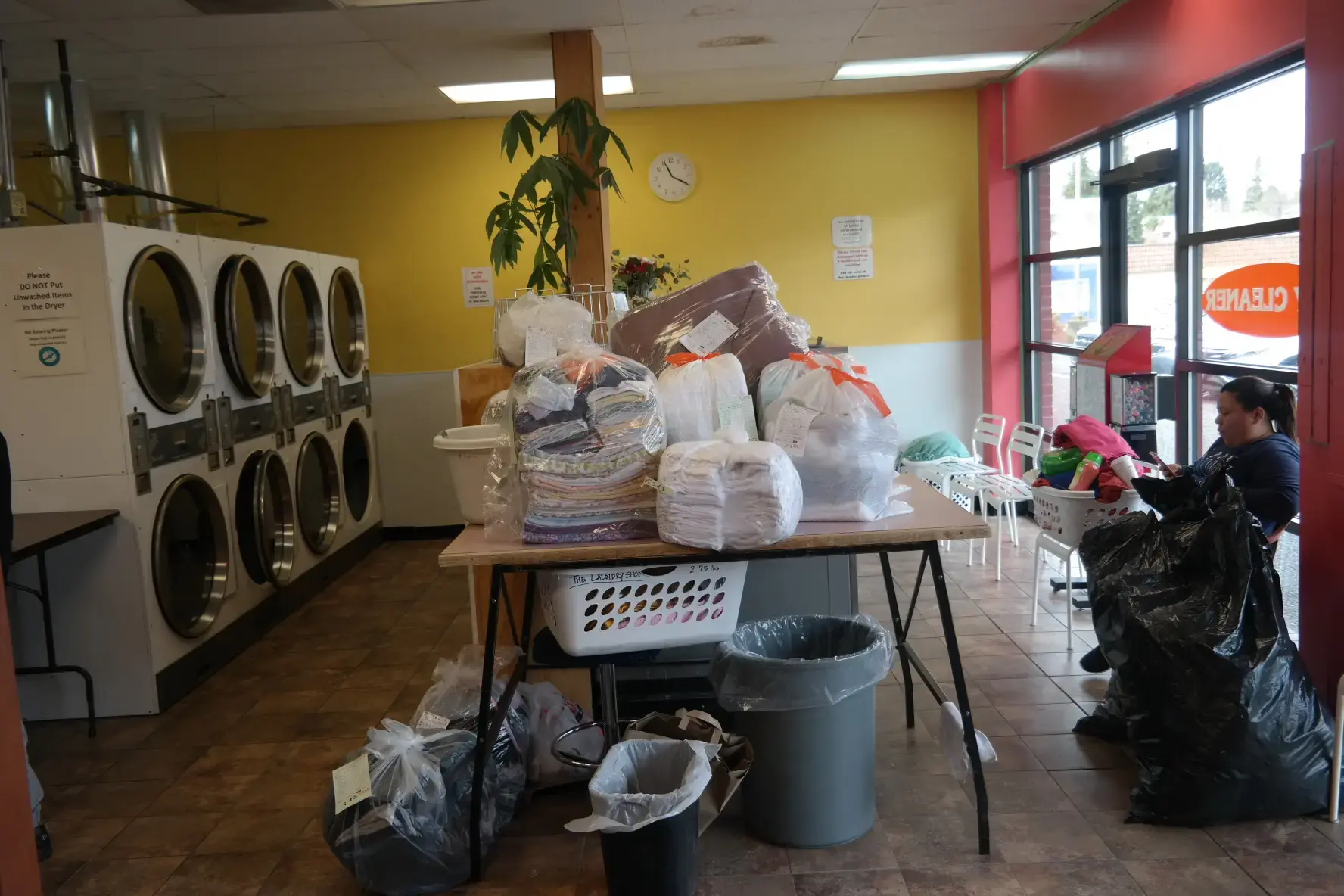 Oak Tree Village Laundry - Image 5