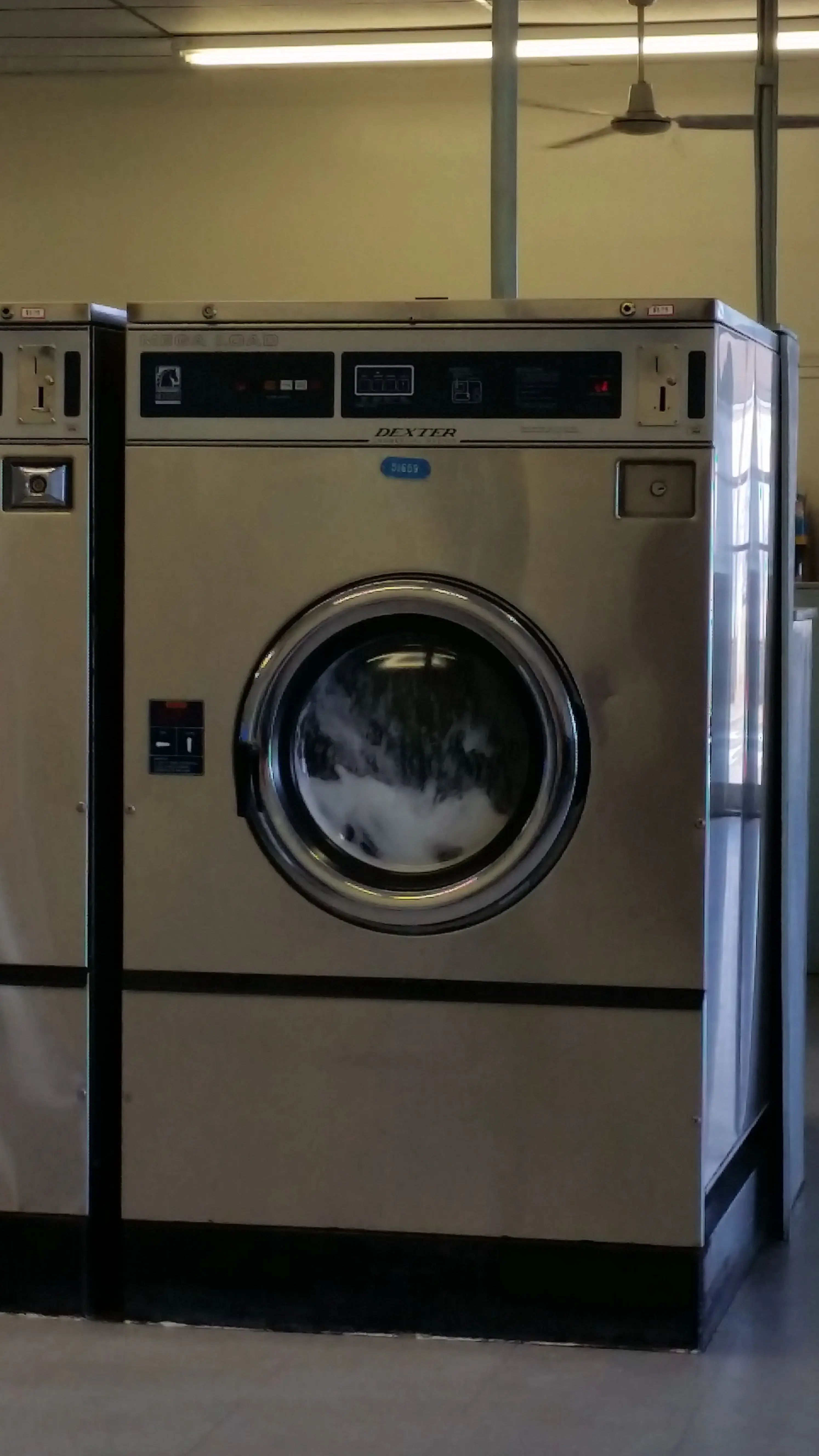Oakley Ave Coin Laundry thumbnail 4