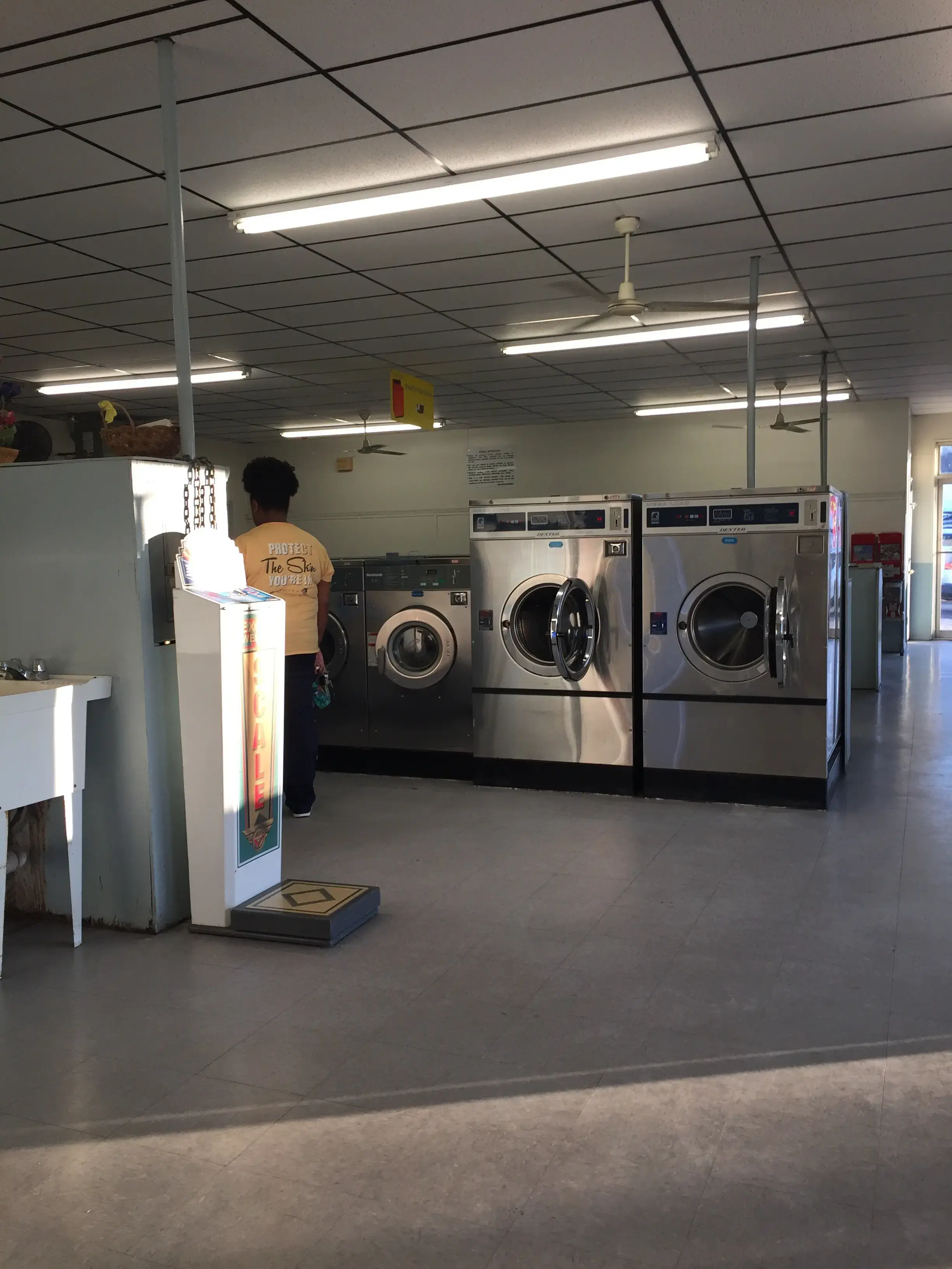Oakley Ave Coin Laundry location