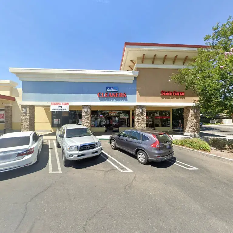 Oakmore Dry Cleaners - Image 2