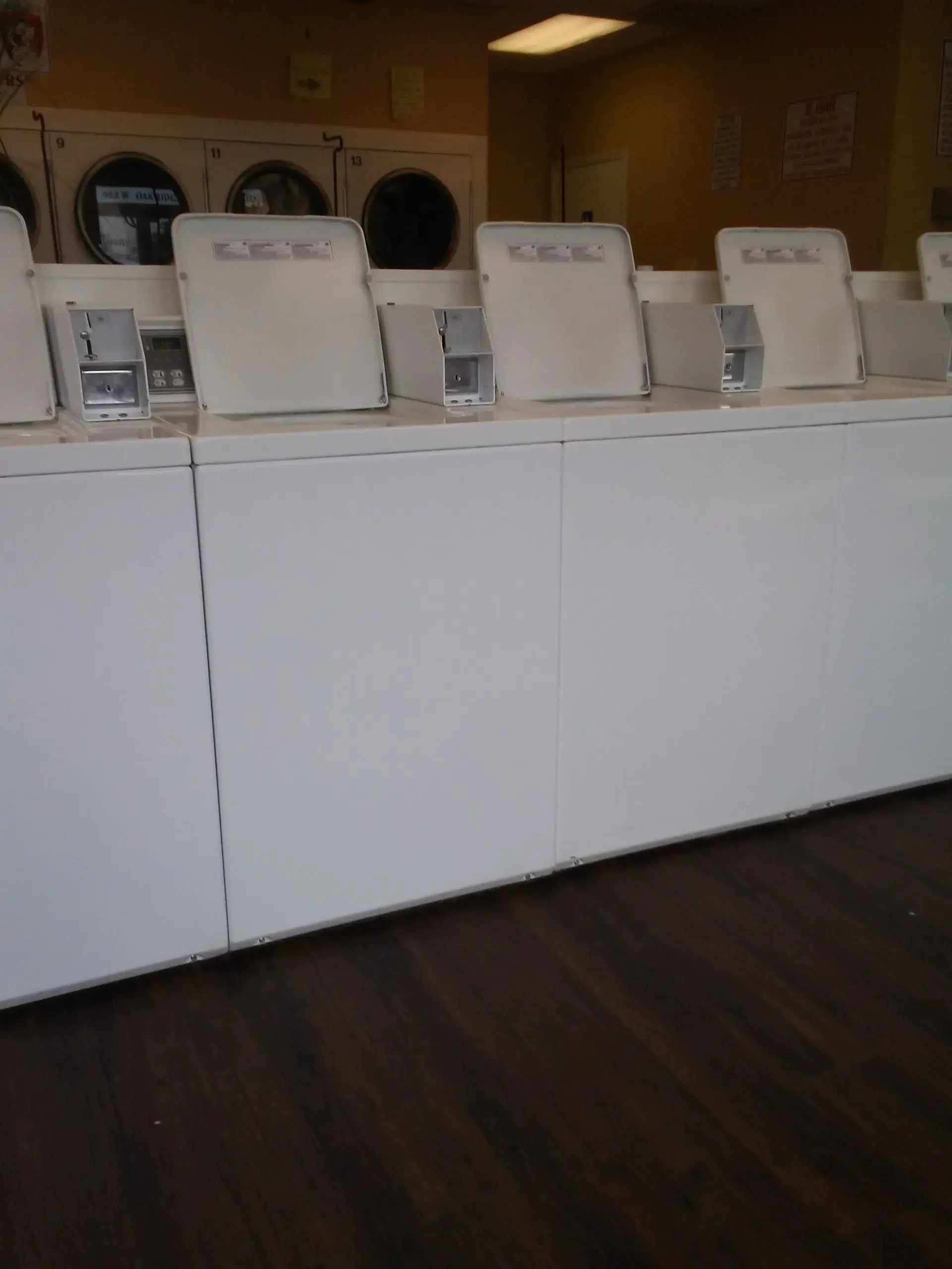 Oakridge Coin Laundry - Image 3