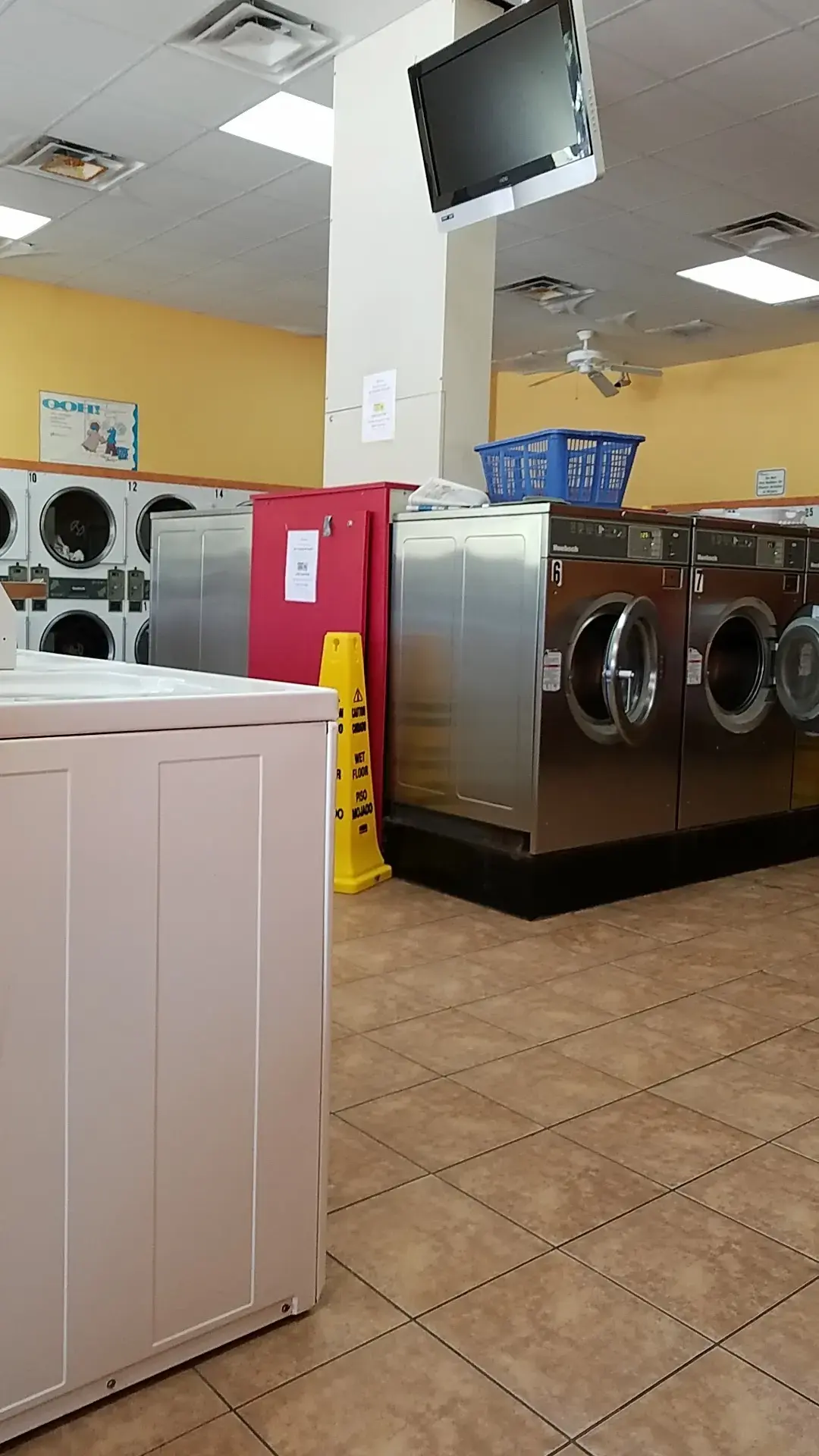 Oak's Washateria - Image 11