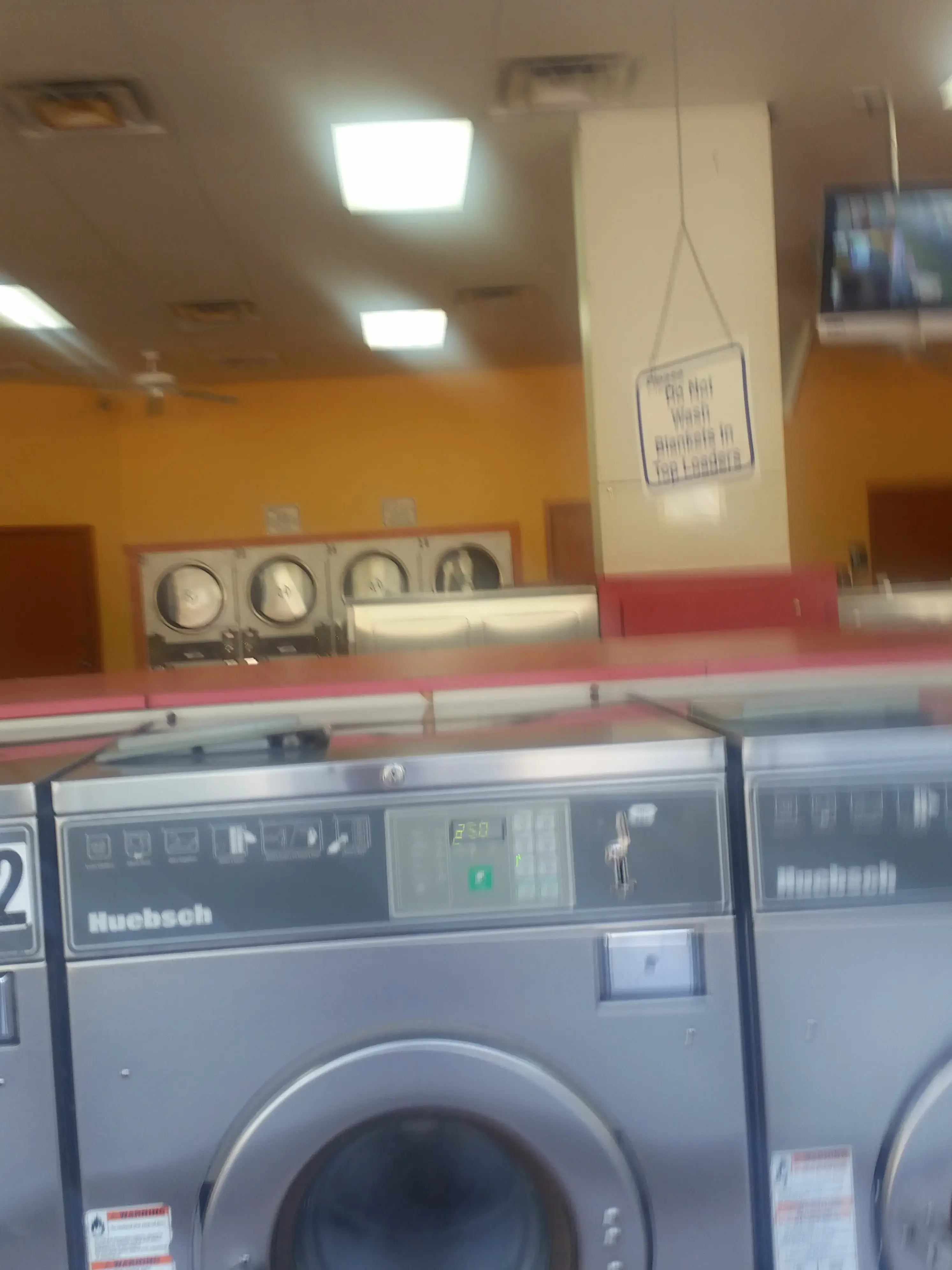 Oak's Washateria - Image 19