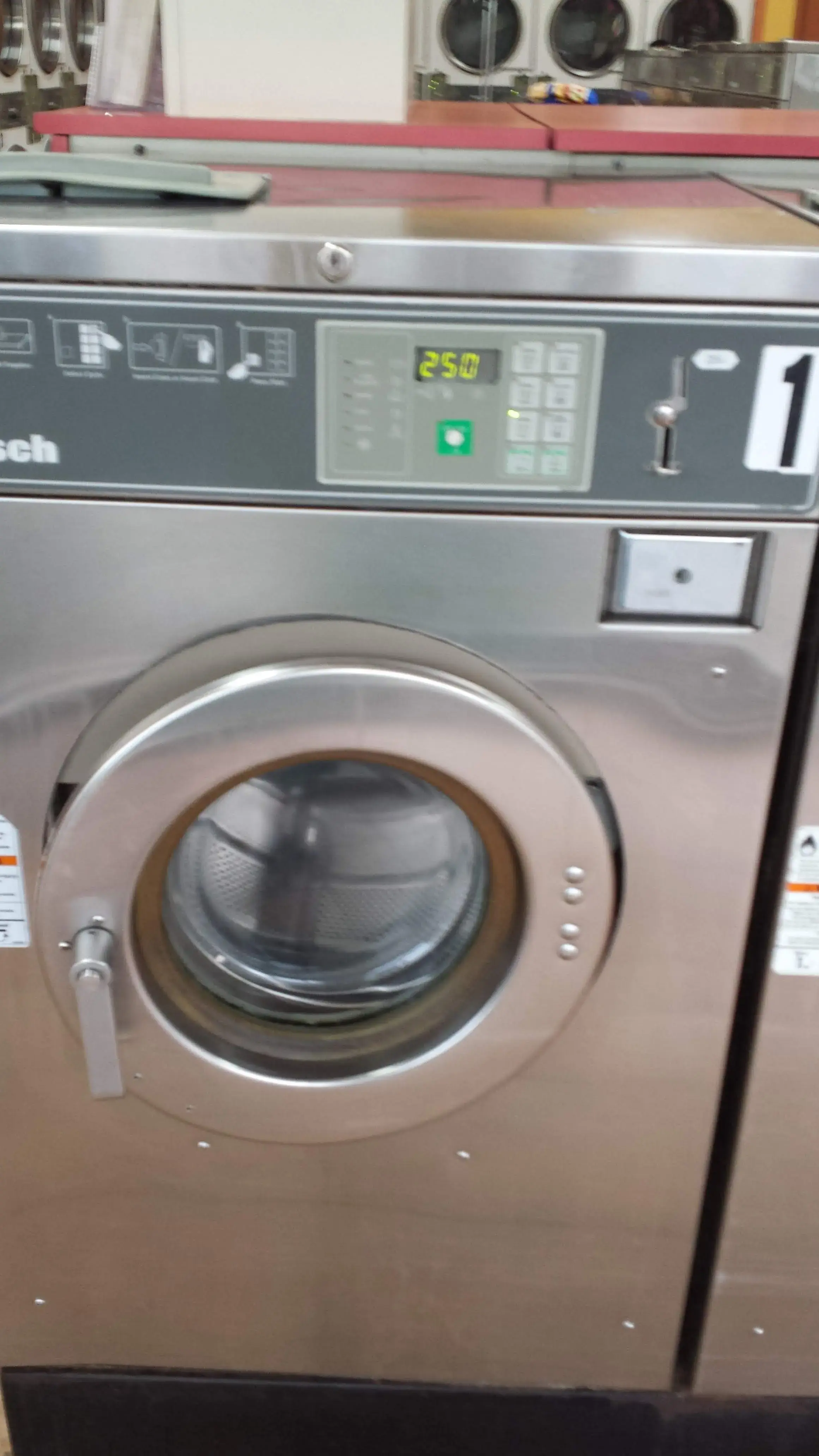 Oak's Washateria - Image 18