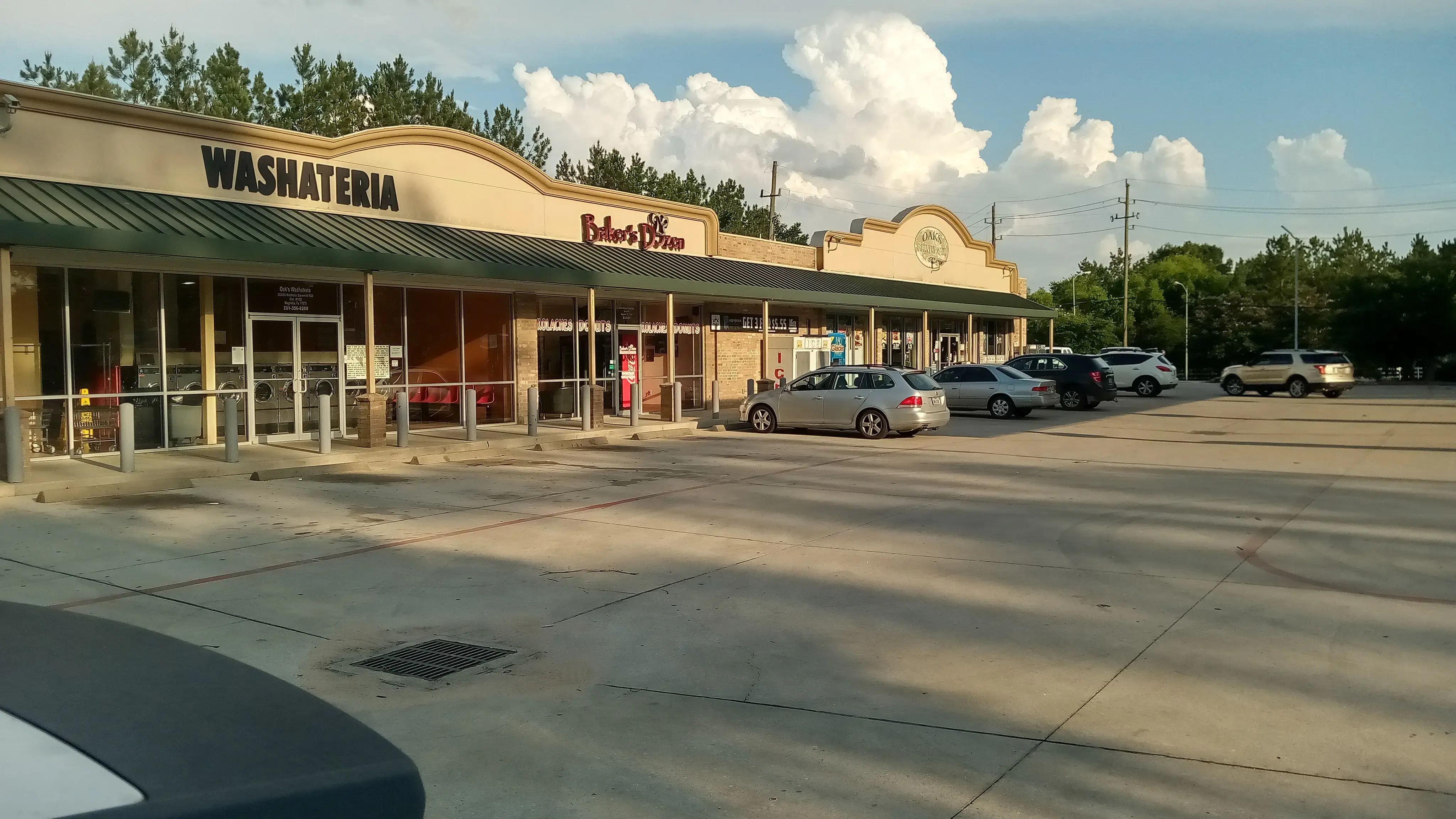 Oak's Washateria - Image 13