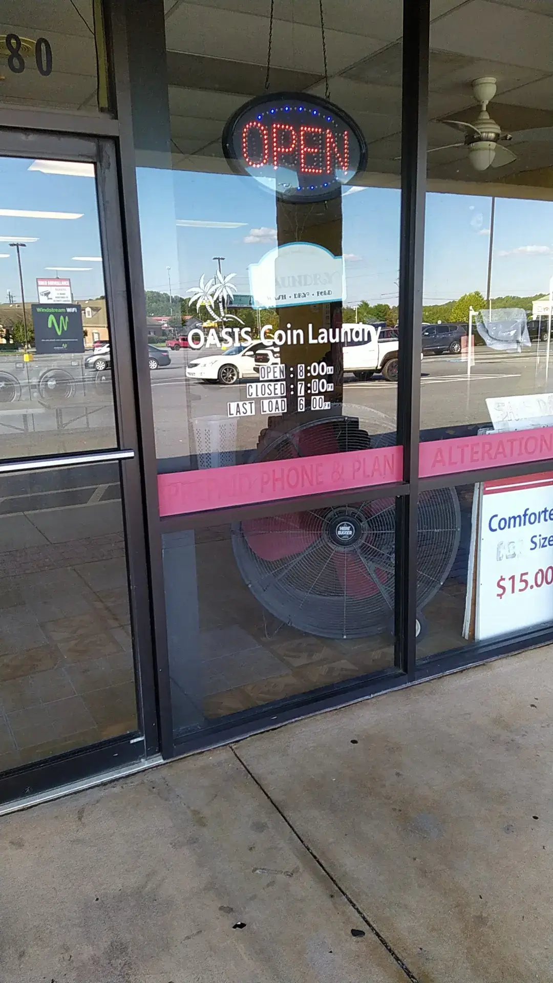 Oasis Coin Laundry - Image 2