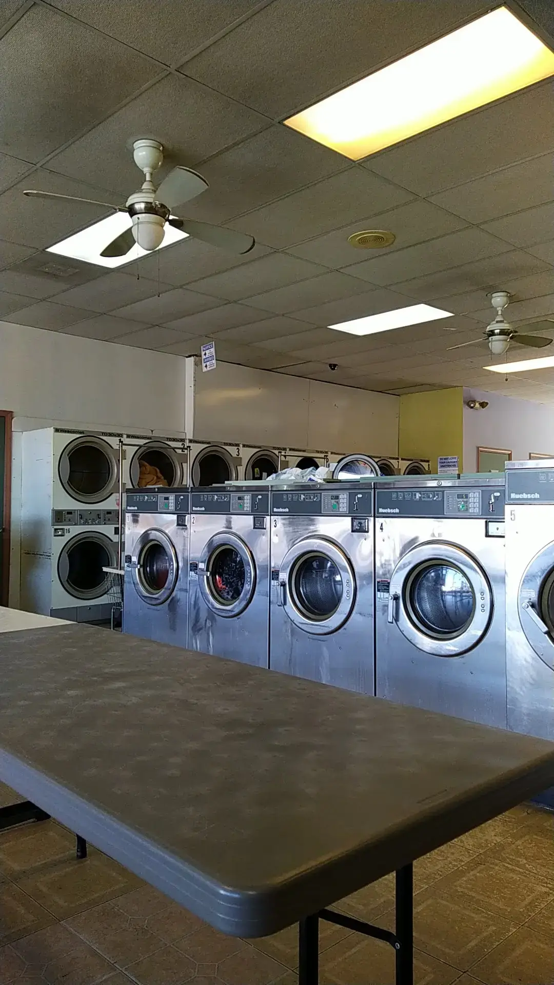 Oasis Coin Laundry - Image 7