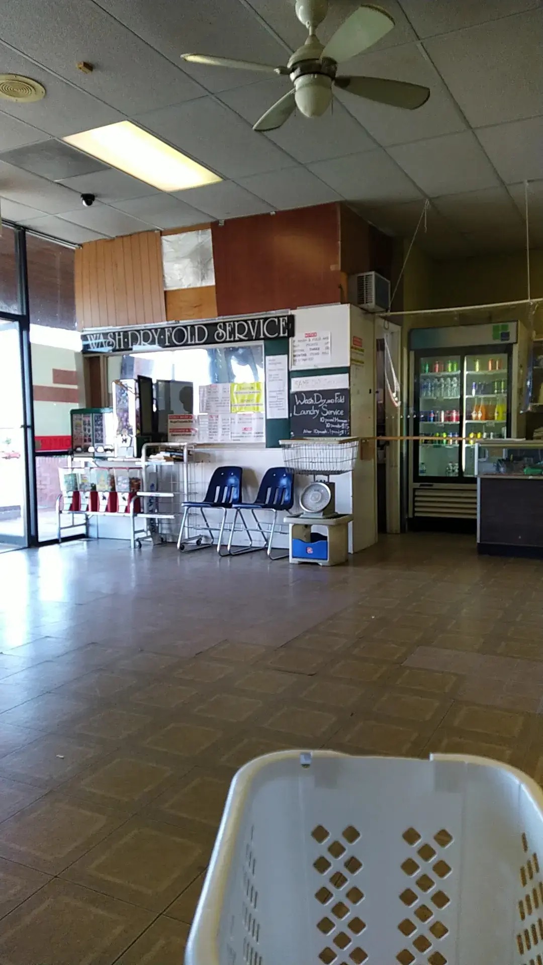 Oasis Coin Laundry thumbnail 1