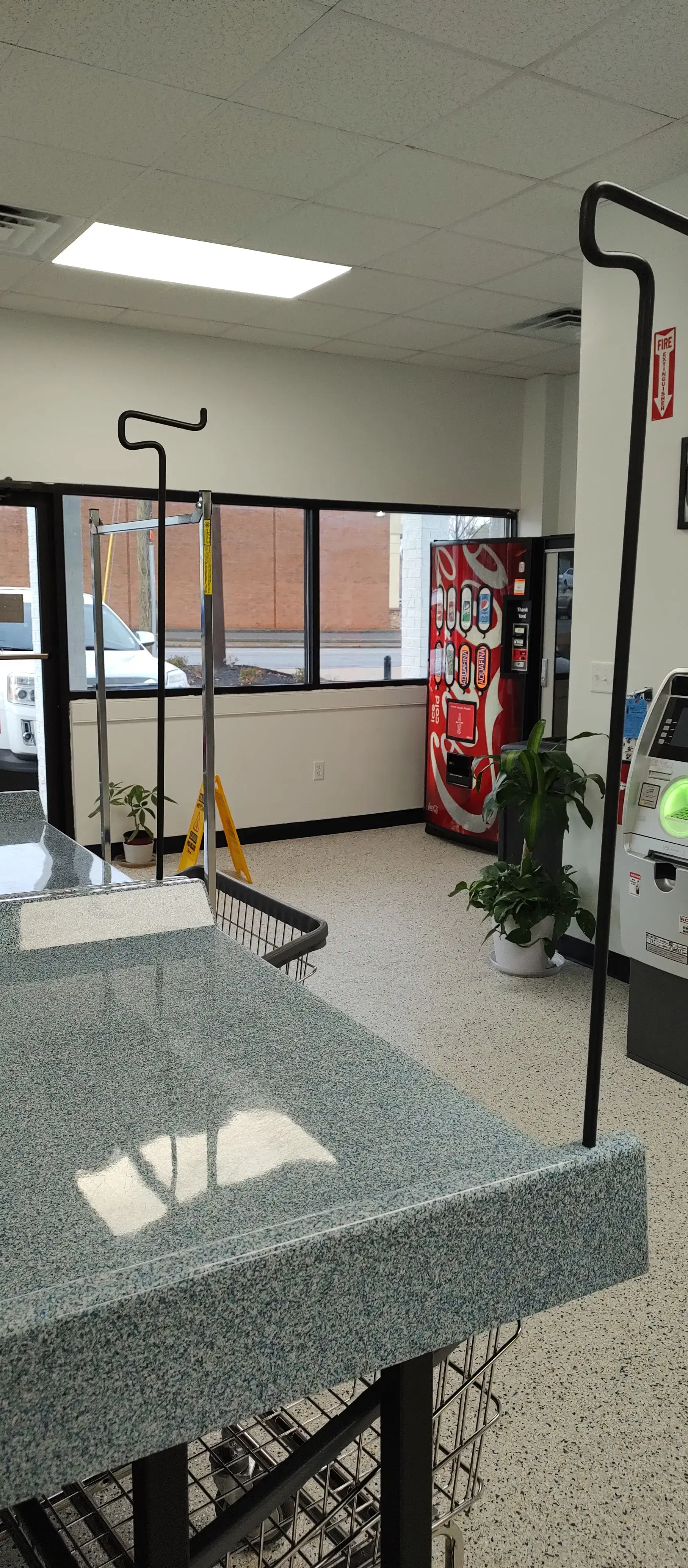 Oasis Laundromat - Image 16