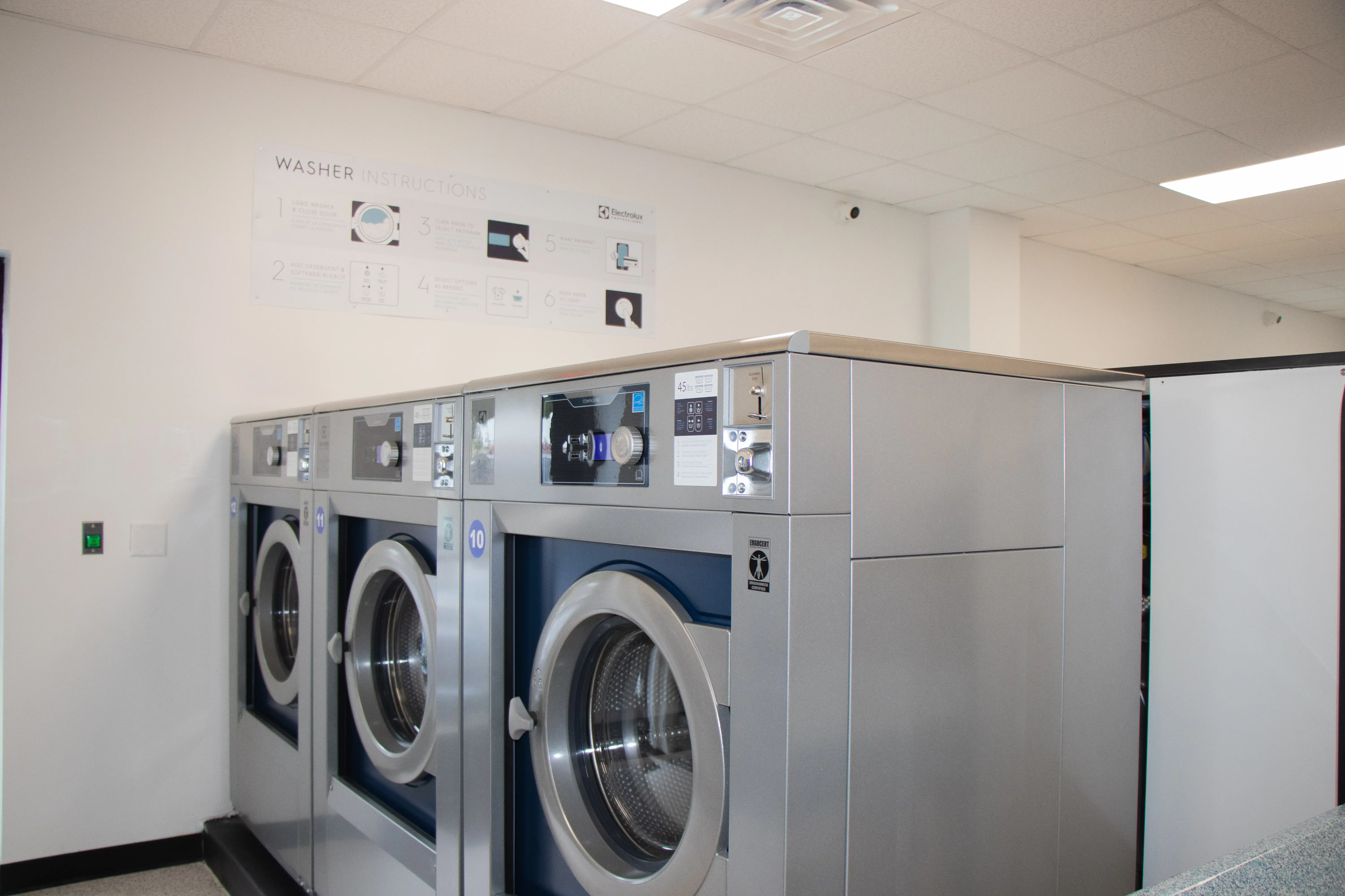 Oasis Laundromat thumbnail 2