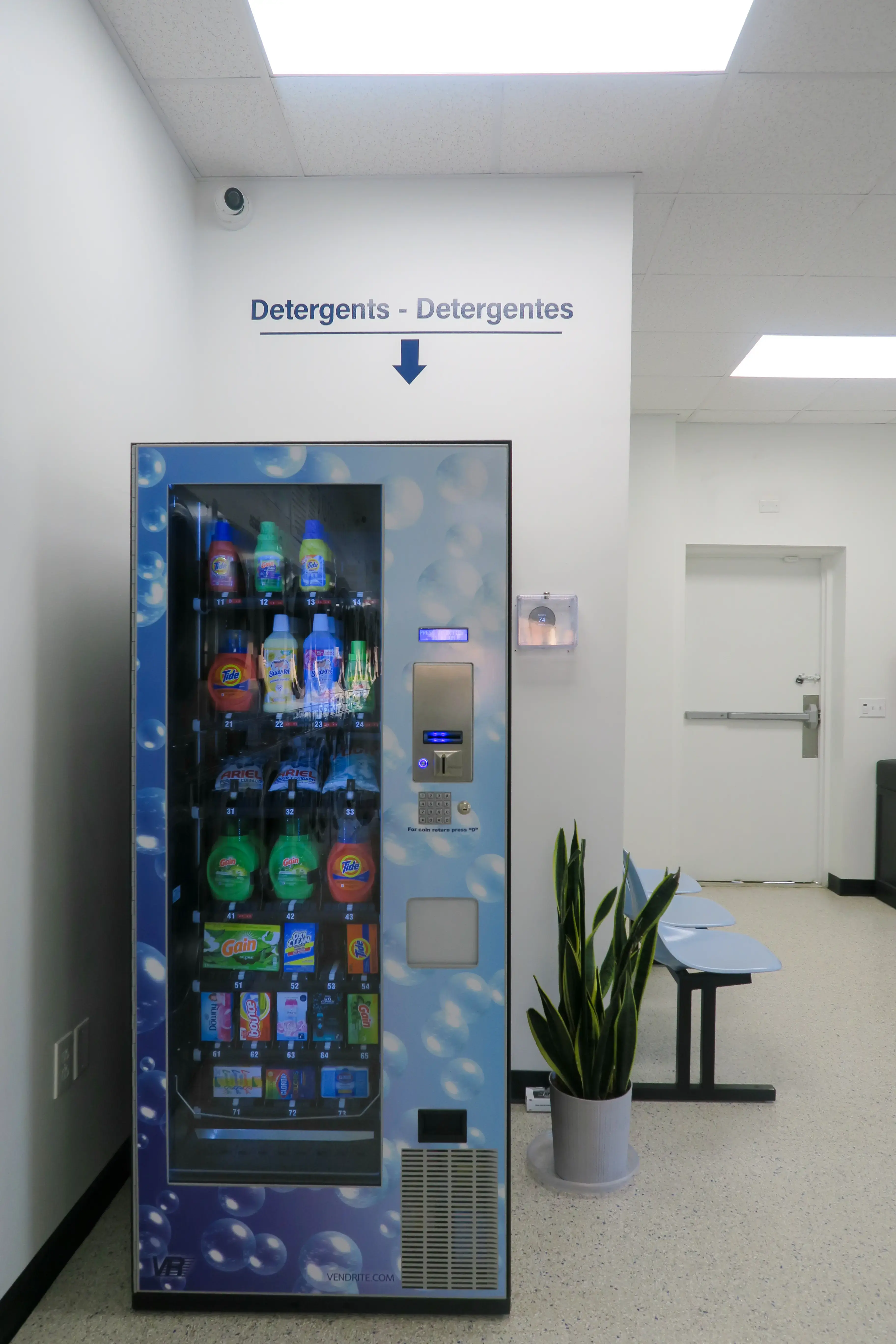 Oasis Laundromat - Image 10