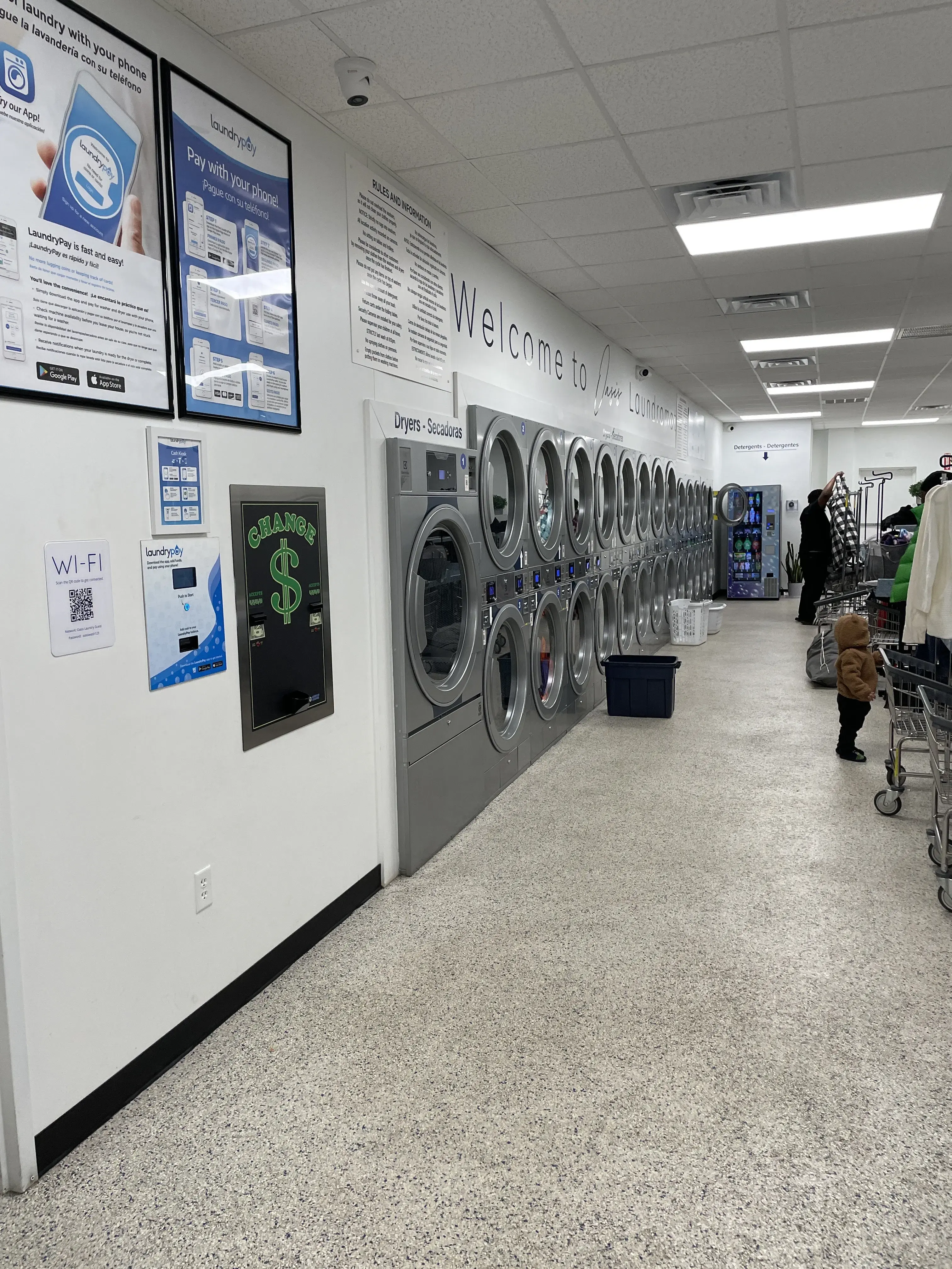 Oasis Laundromat - Image 19