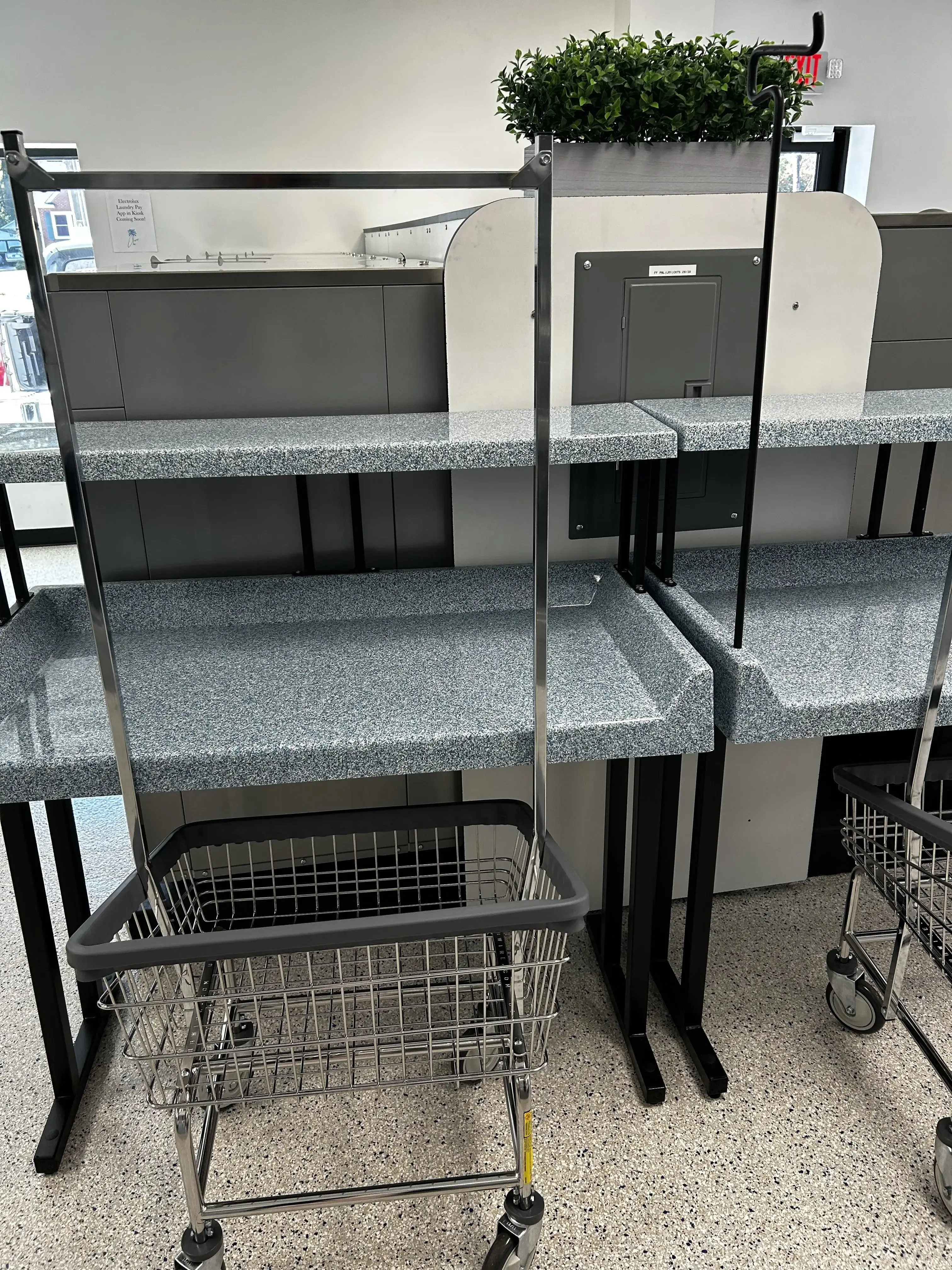 Oasis Laundromat - Image 18