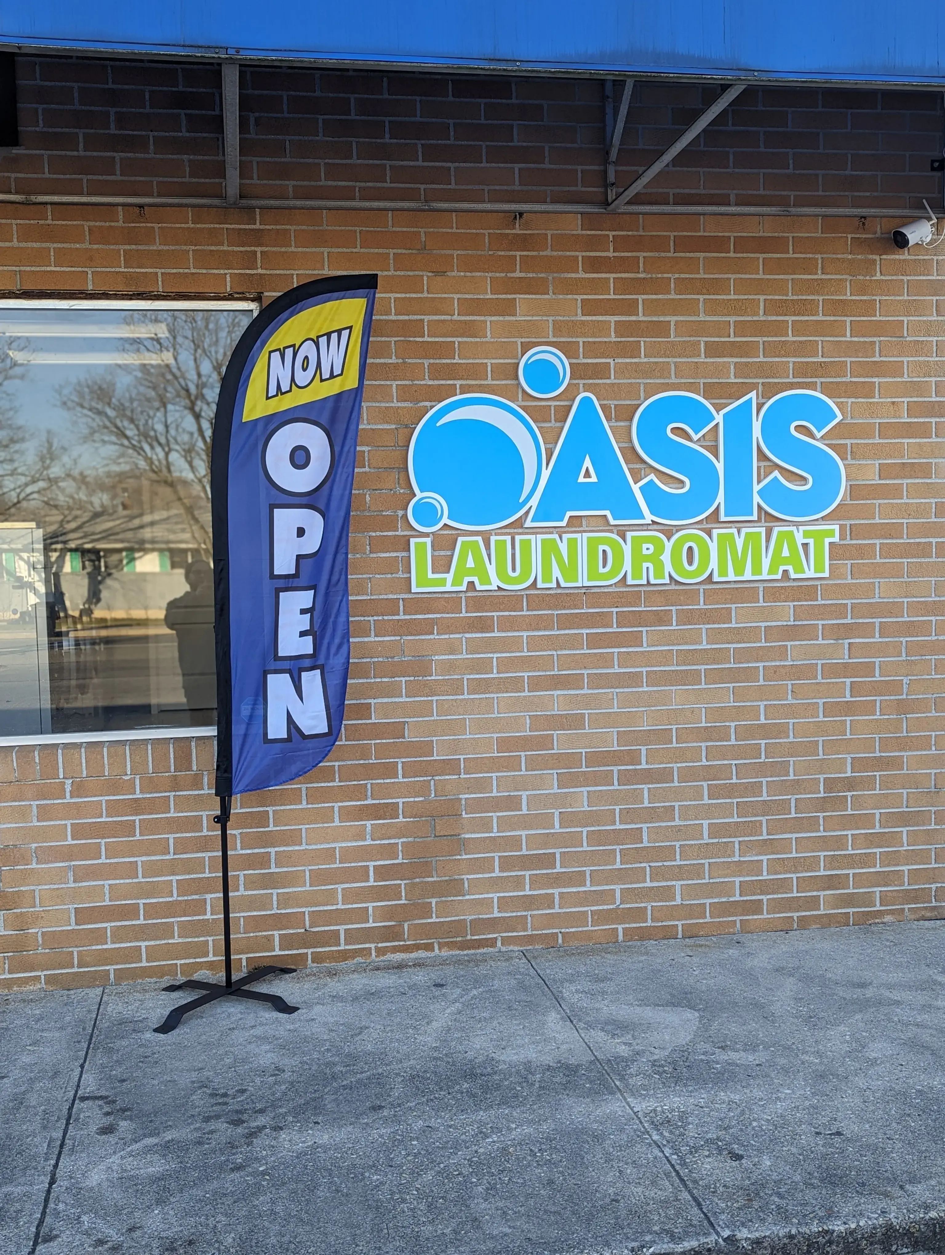 Oasis Laundromat thumbnail 9