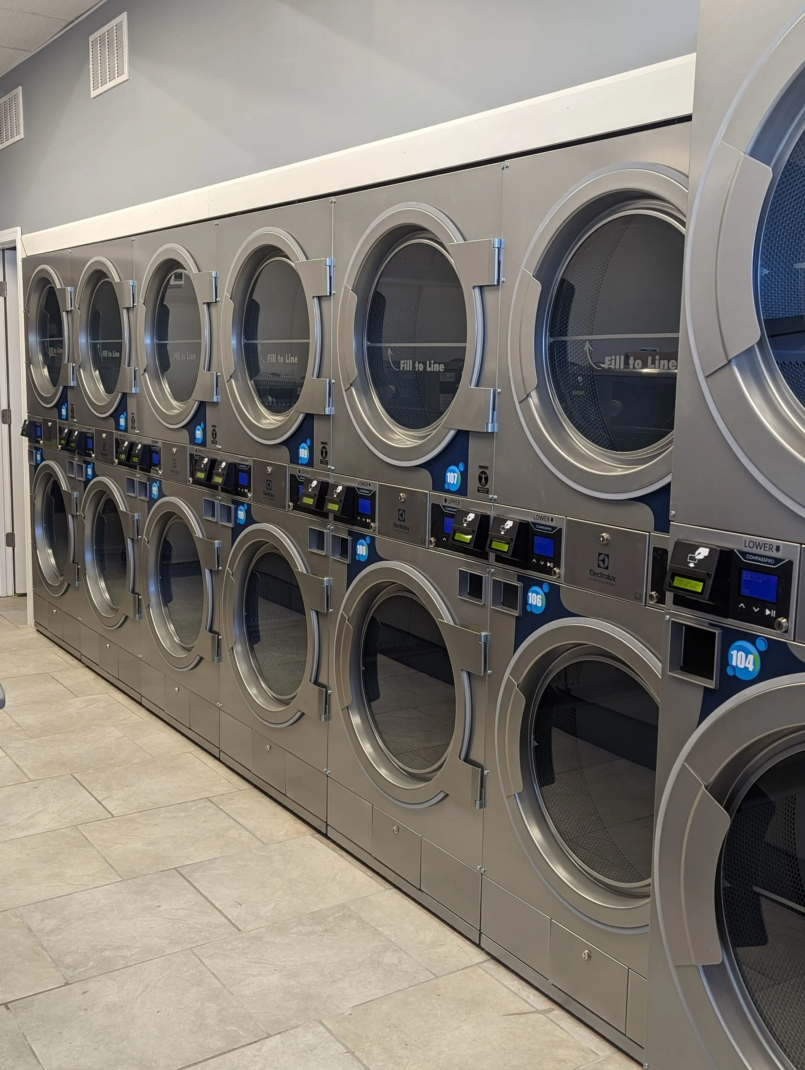 Oasis Laundromat thumbnail 12