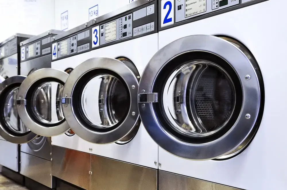 Oasis Laundromat - Image 1