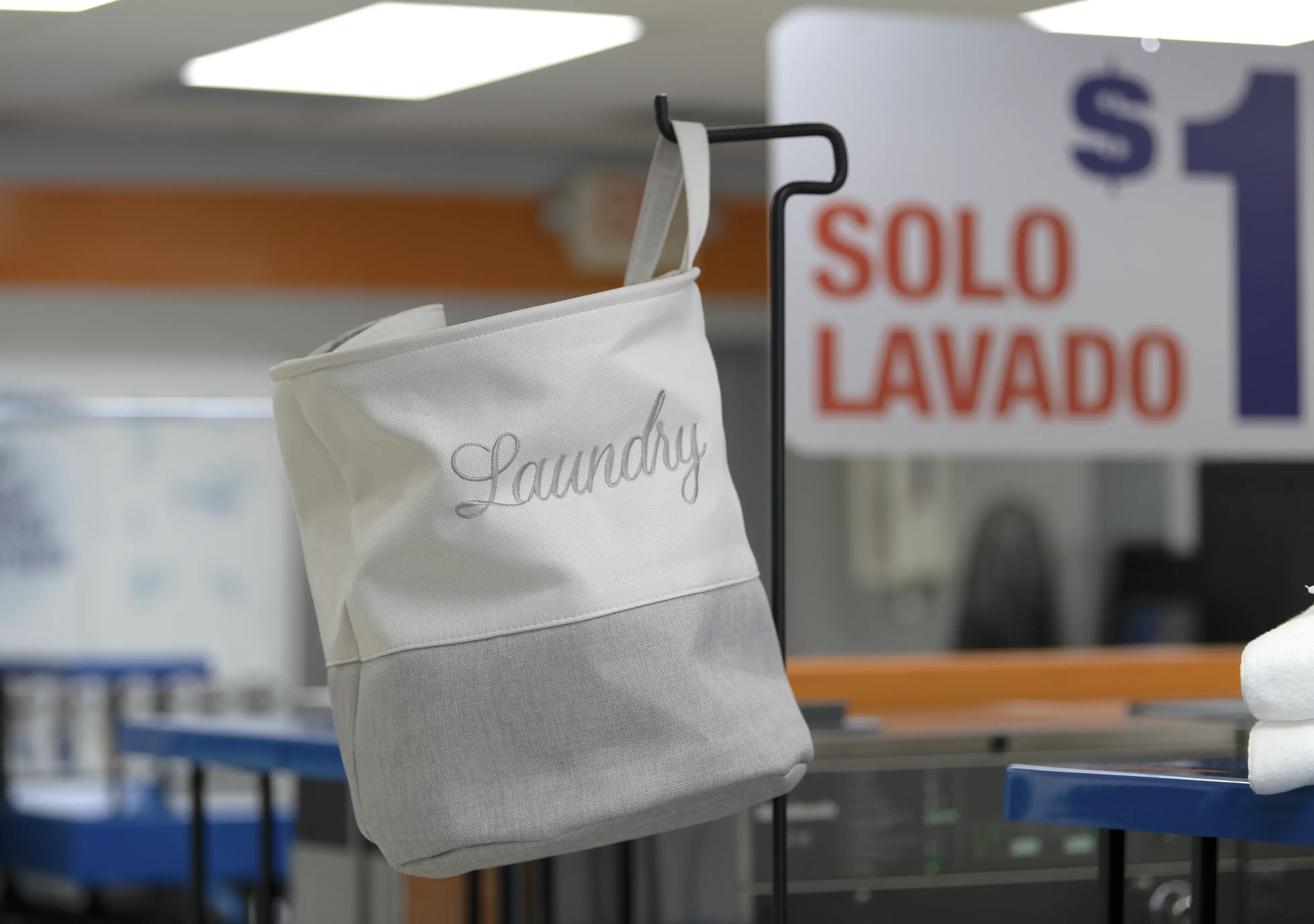 Oasis Laundry thumbnail 11