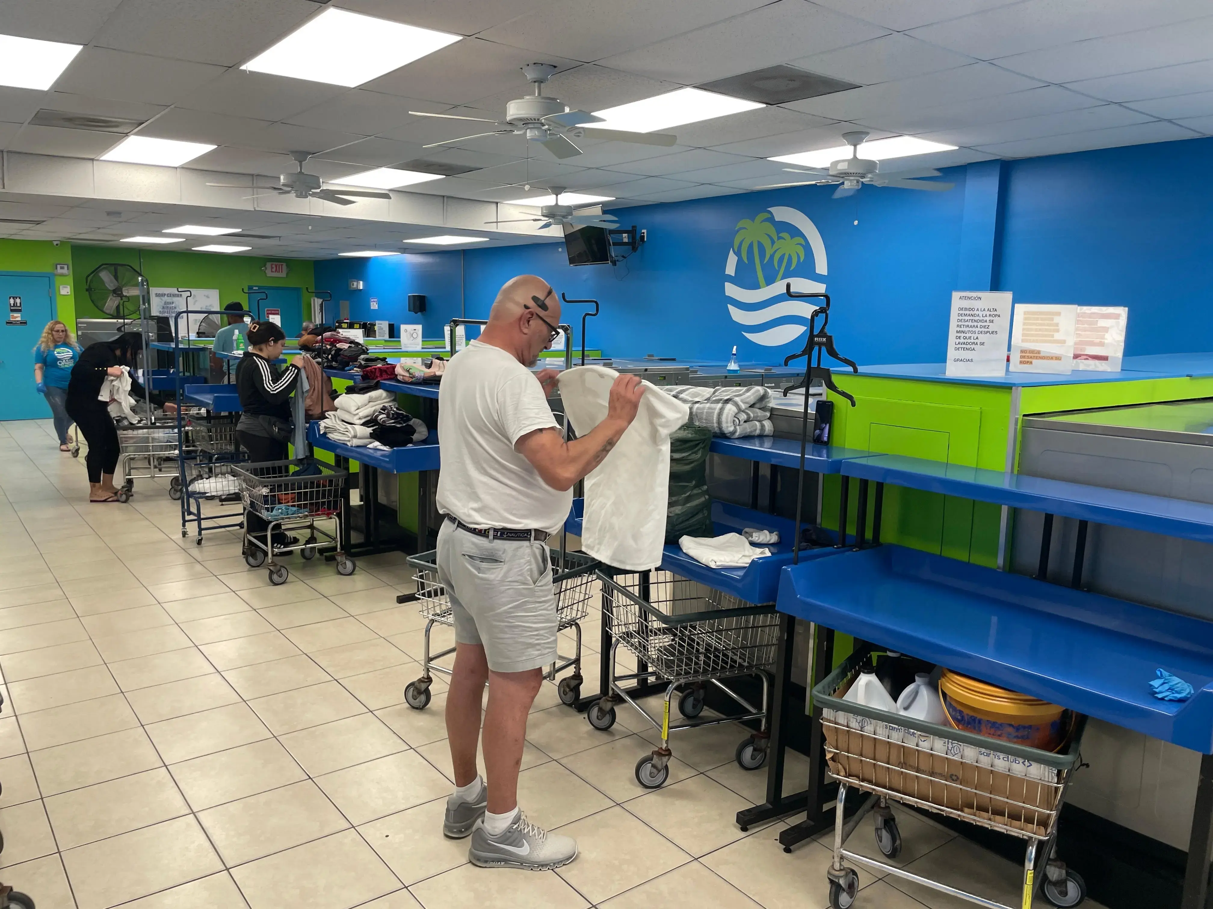 Oasis Laundry - Image 17