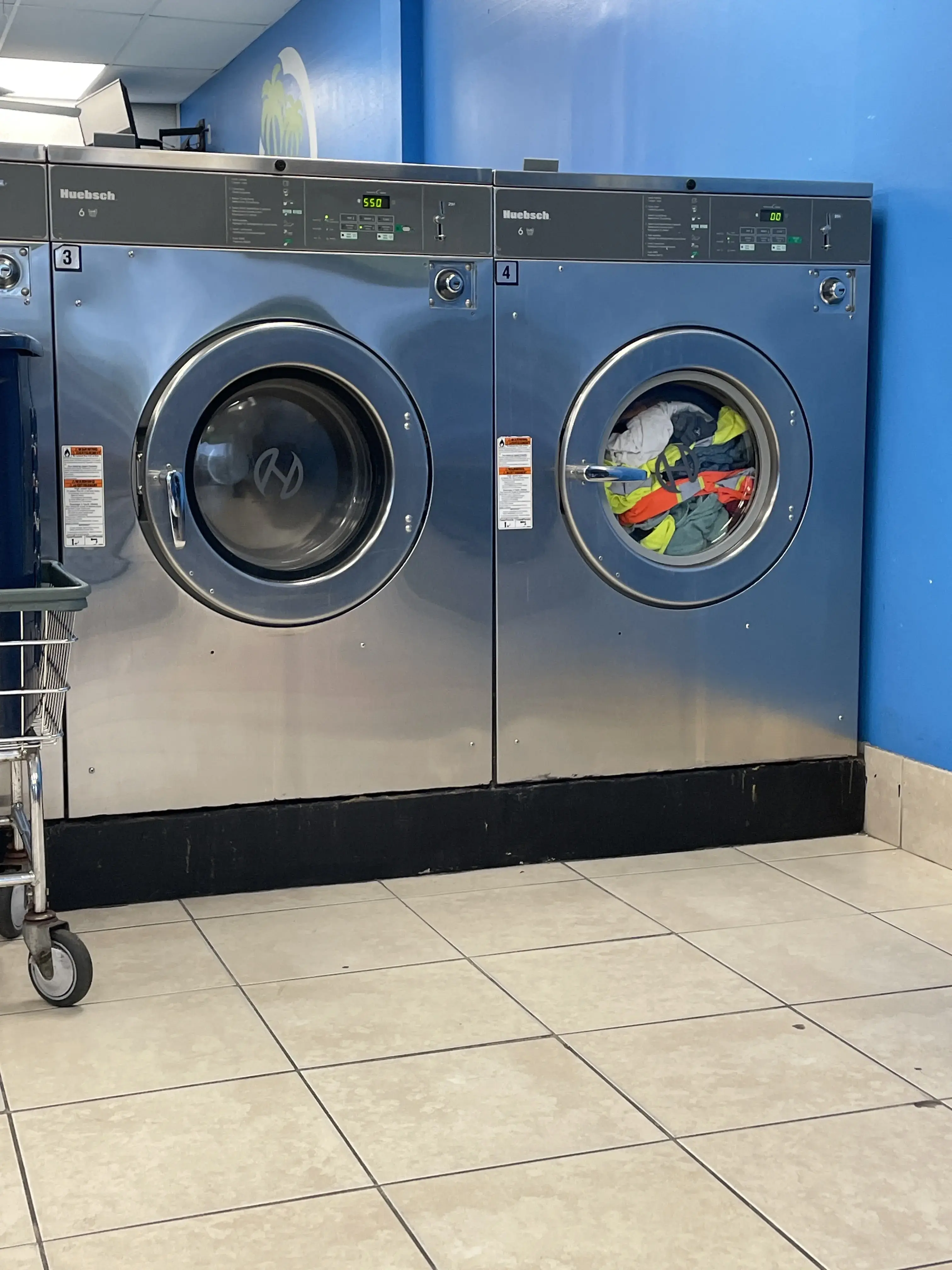 Oasis Laundry thumbnail 6