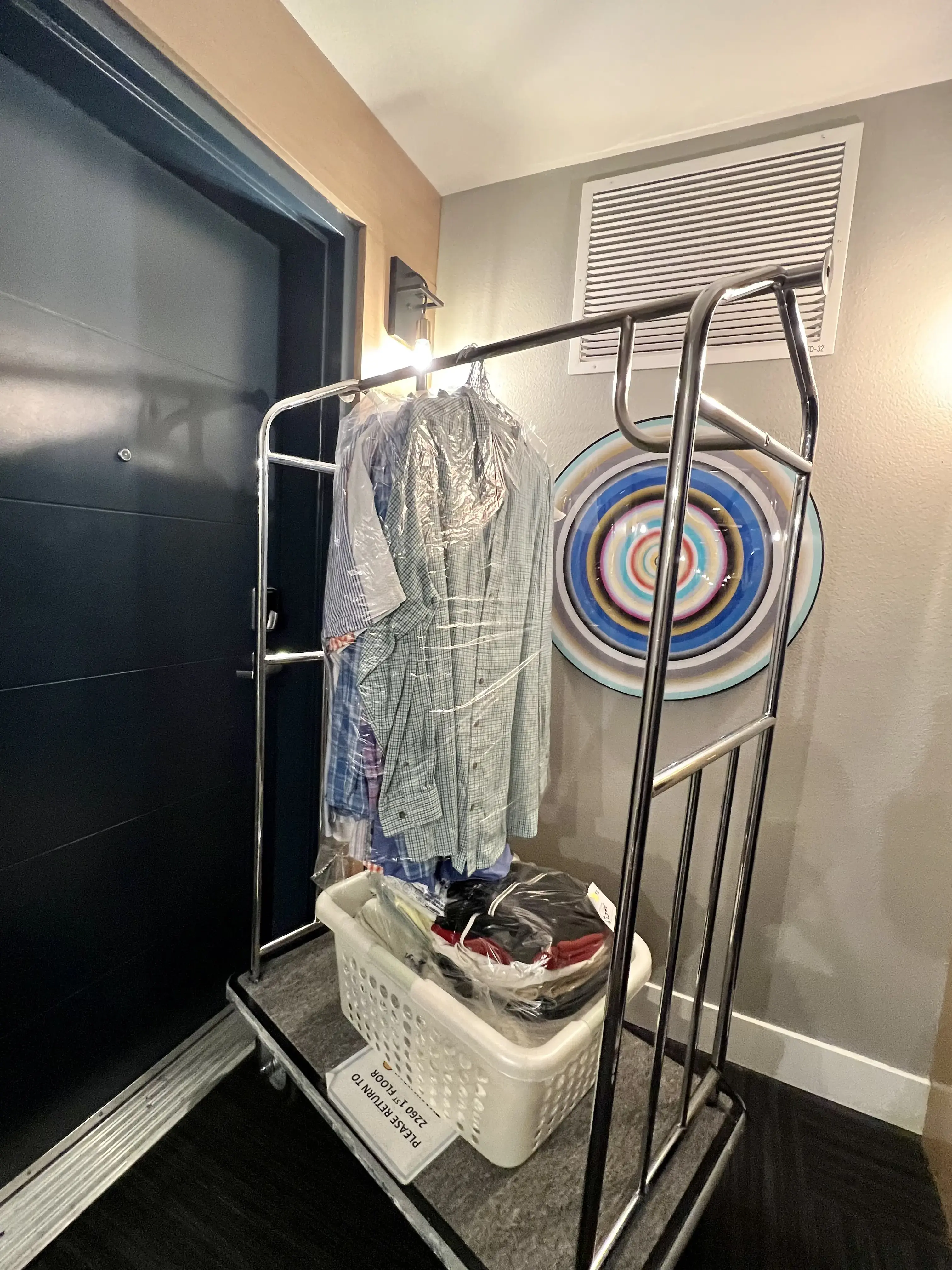 Oasis Laundry thumbnail 11