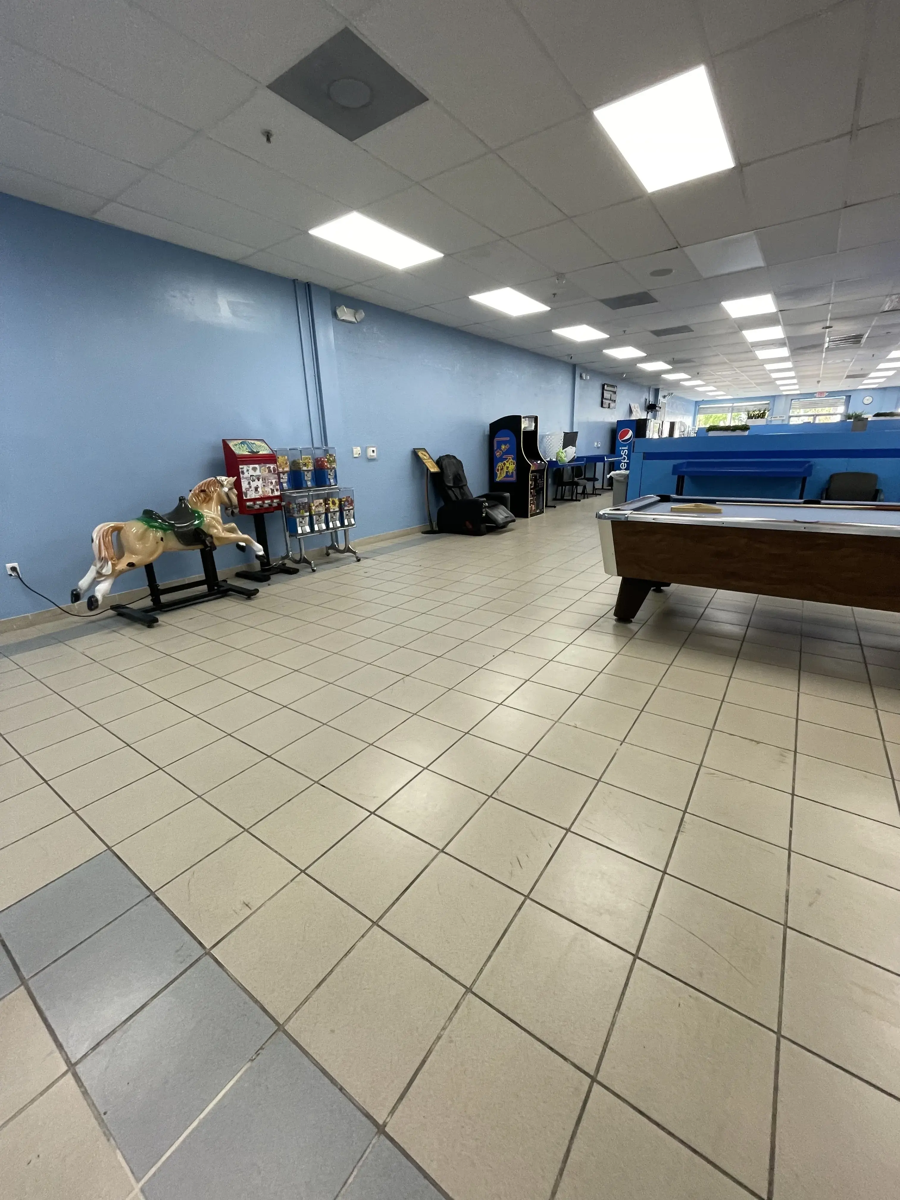 Oasis Laundry thumbnail 3