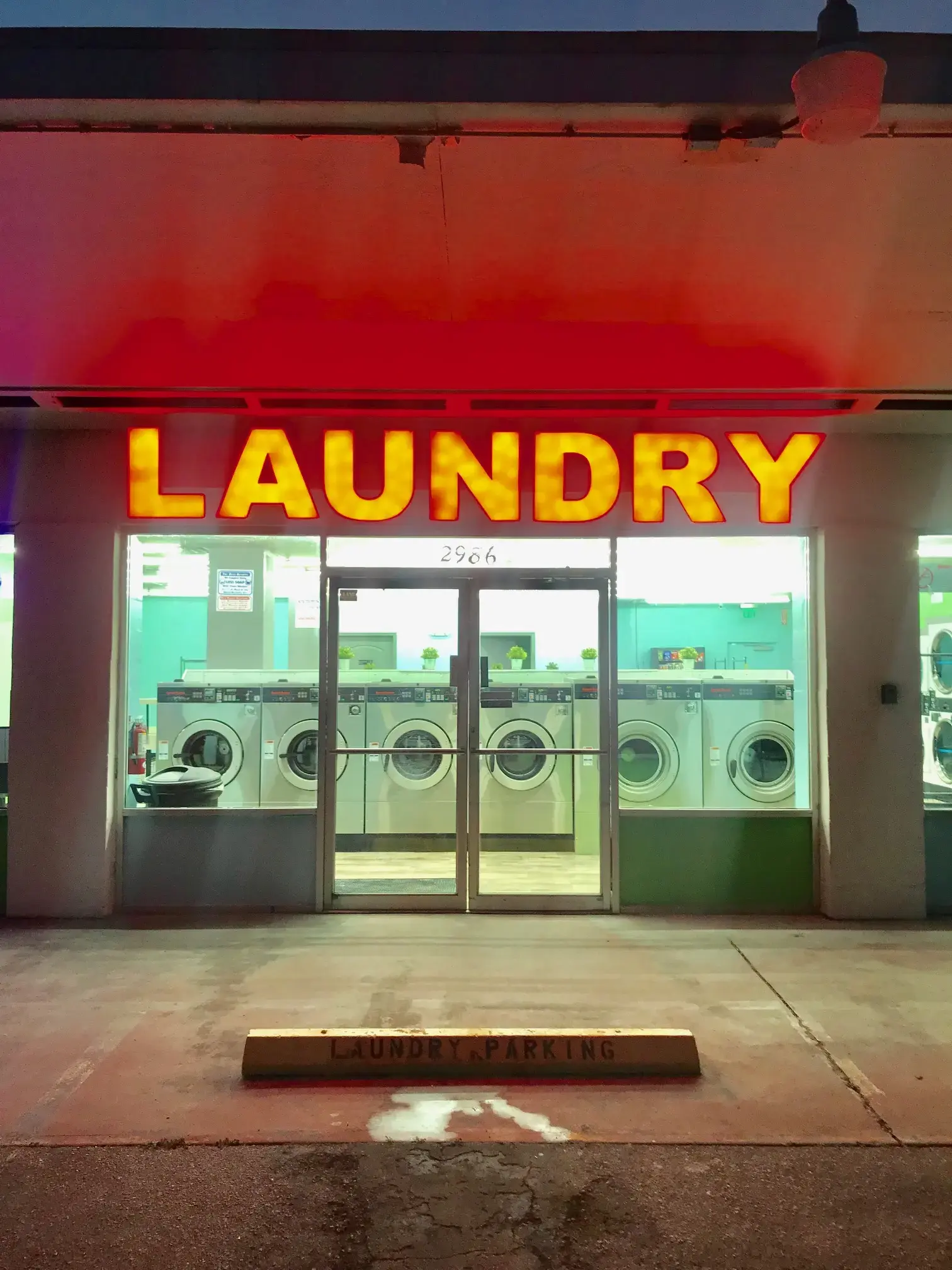 Oasis Laundry thumbnail 5
