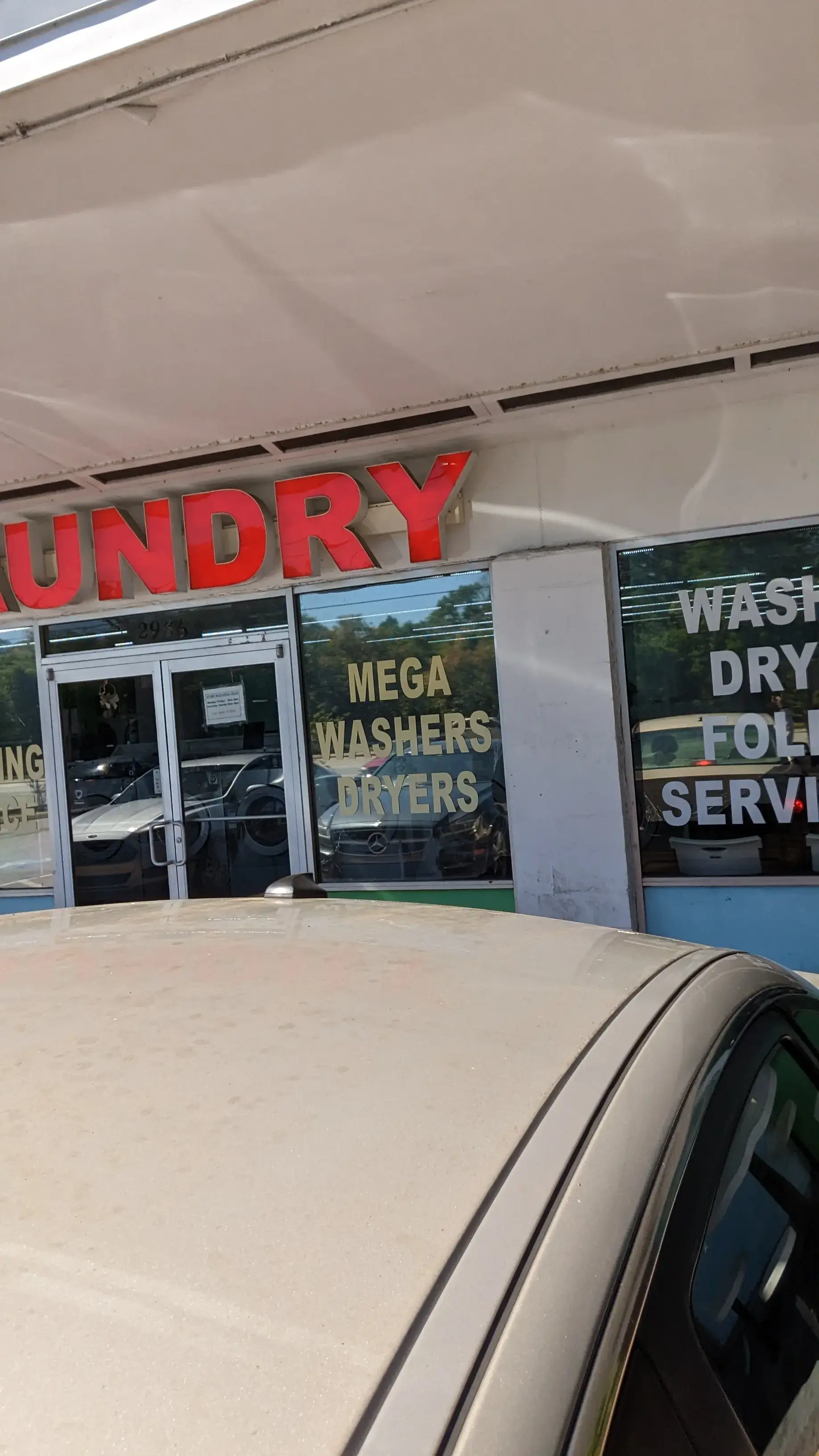 Oasis Laundry thumbnail 7