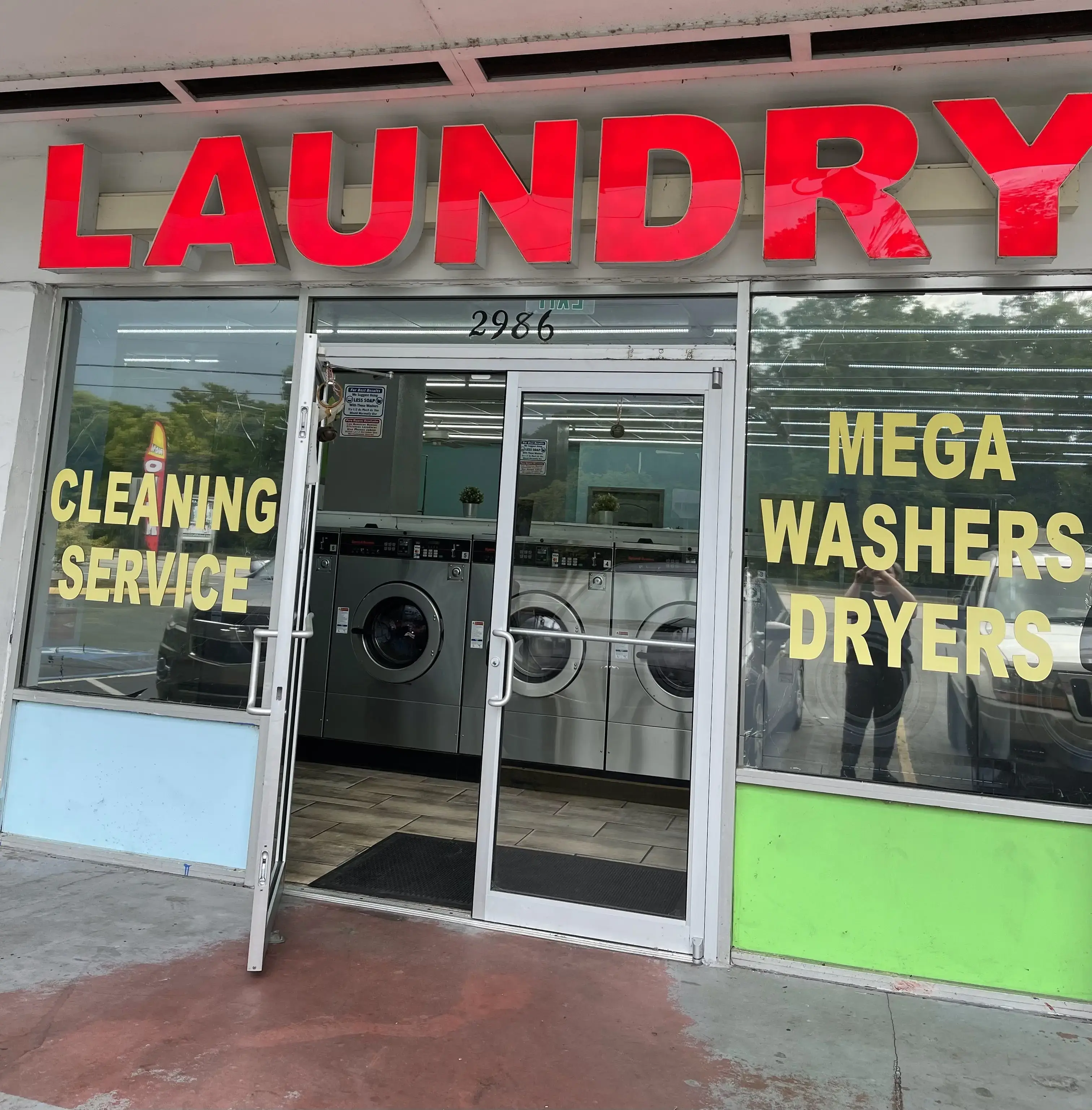 Oasis Laundry thumbnail 12